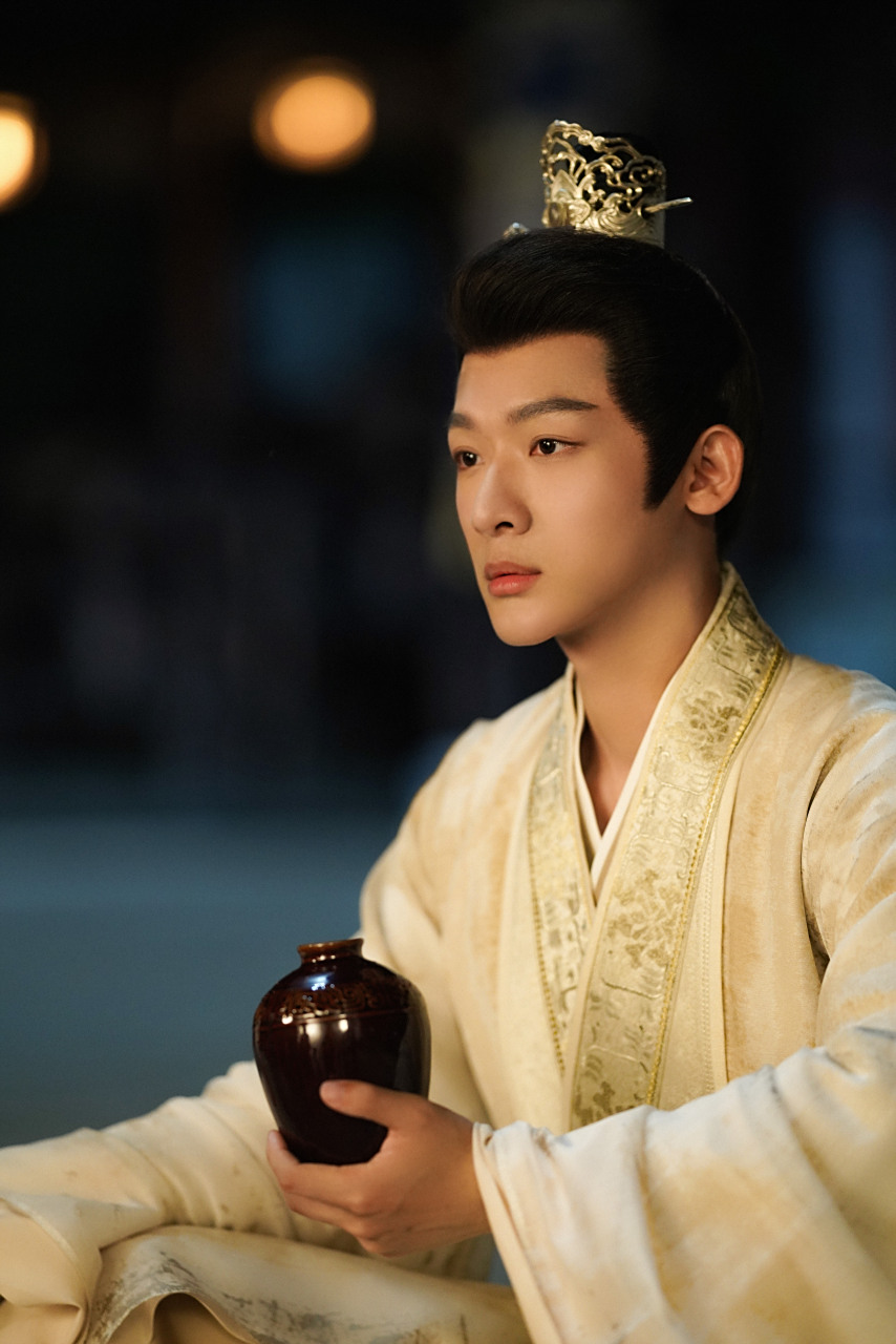 张晚意##张晚意长相思#  不经历山路崎岖,怎能领略绝顶风光@演员