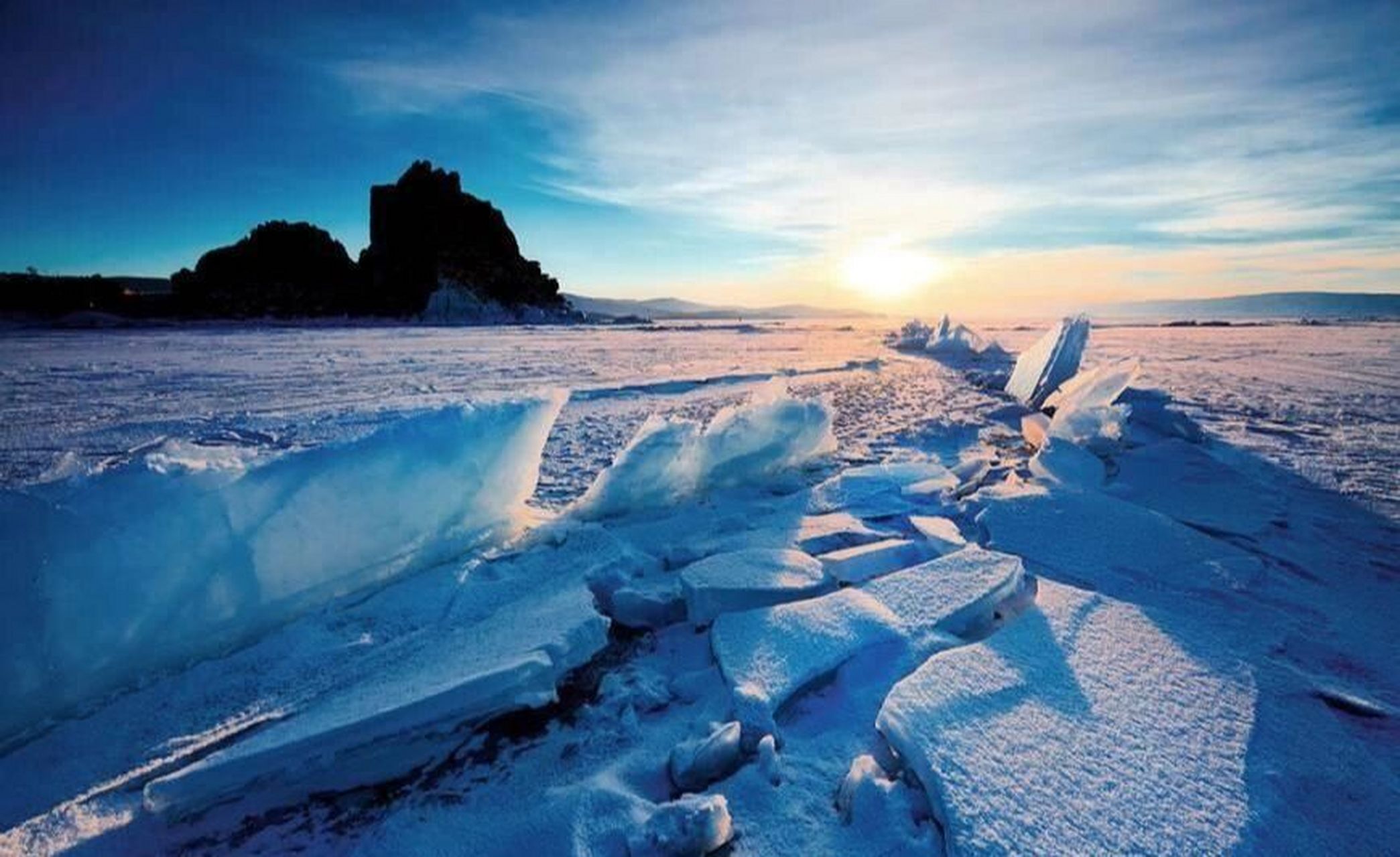 湖 95贝加尔湖(俄语:Озеро Байкал,英语:lake baikal)