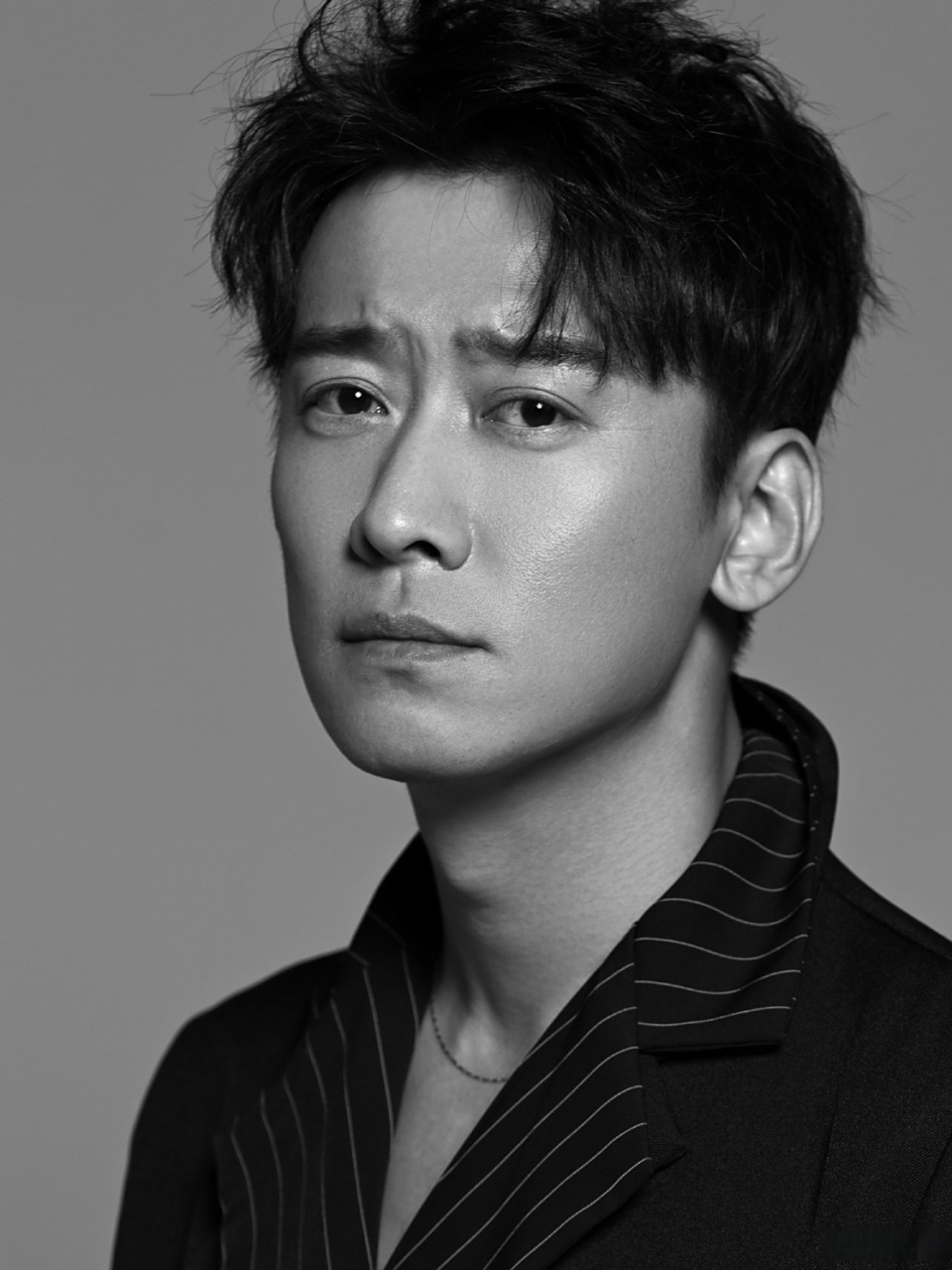 时间总让人成长  但从不指明方向…  #郑奇