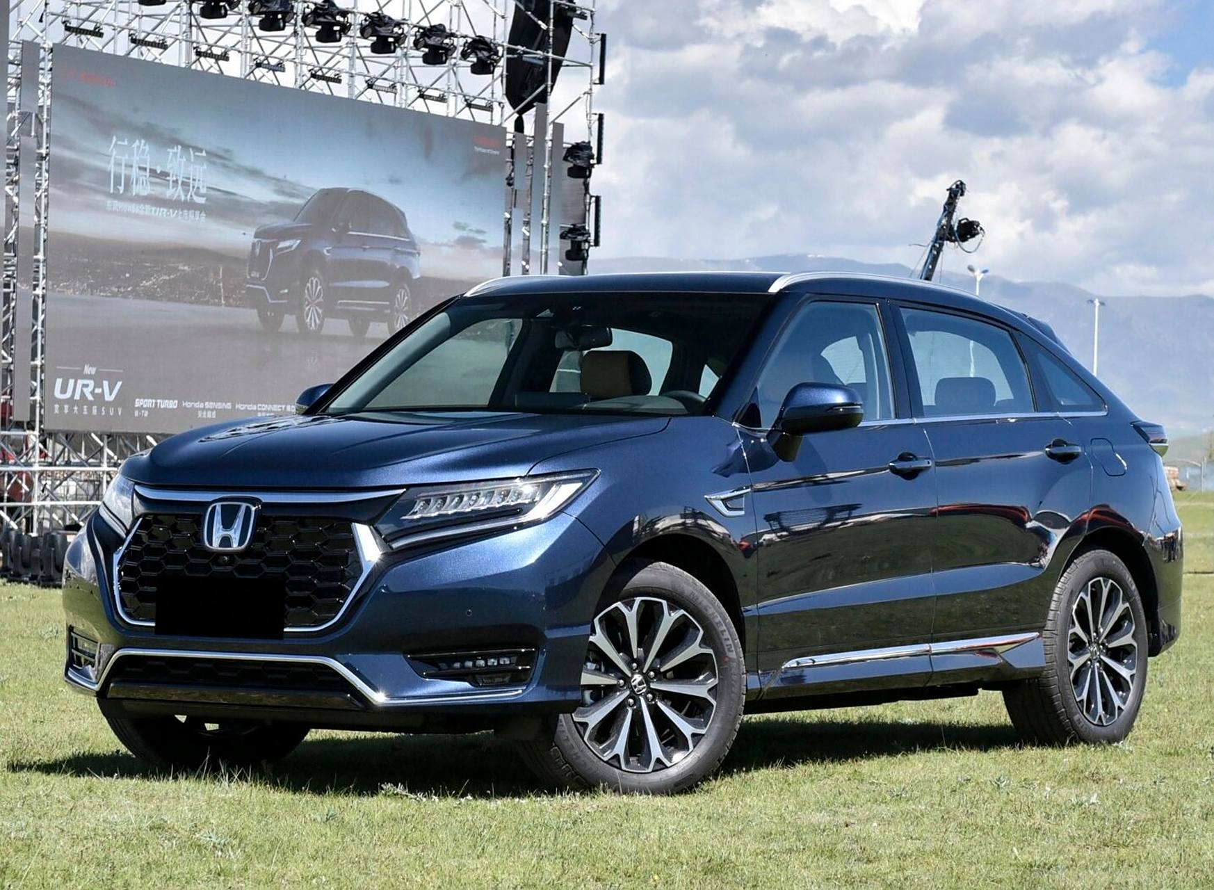 98万元     2023款东风本田ur-v上市 售价24.68-32.