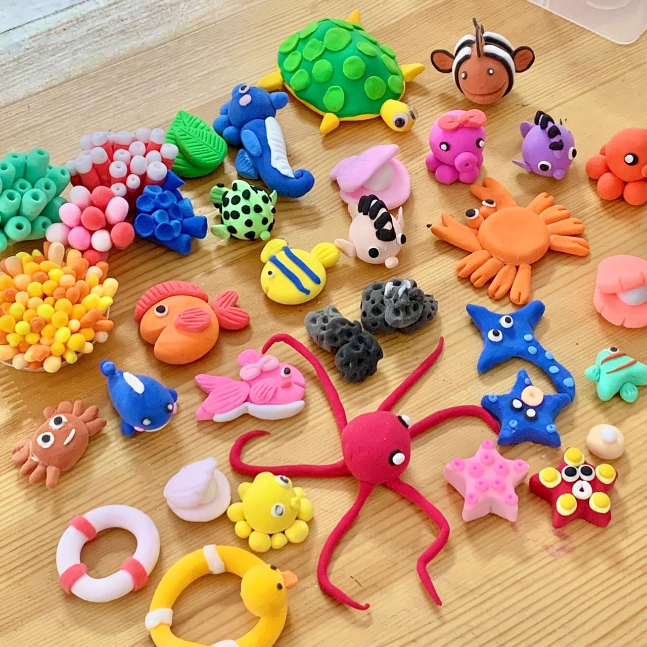 世界 海底由泡沫板裁出不同高度～ (深蓝,蓝,浅蓝三种粘土) 海洋动物