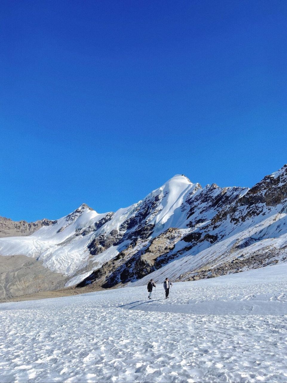 冬天来西藏 总要体验一次 冰山雪地 好好地享受一盘 西藏冬日的蓝冰