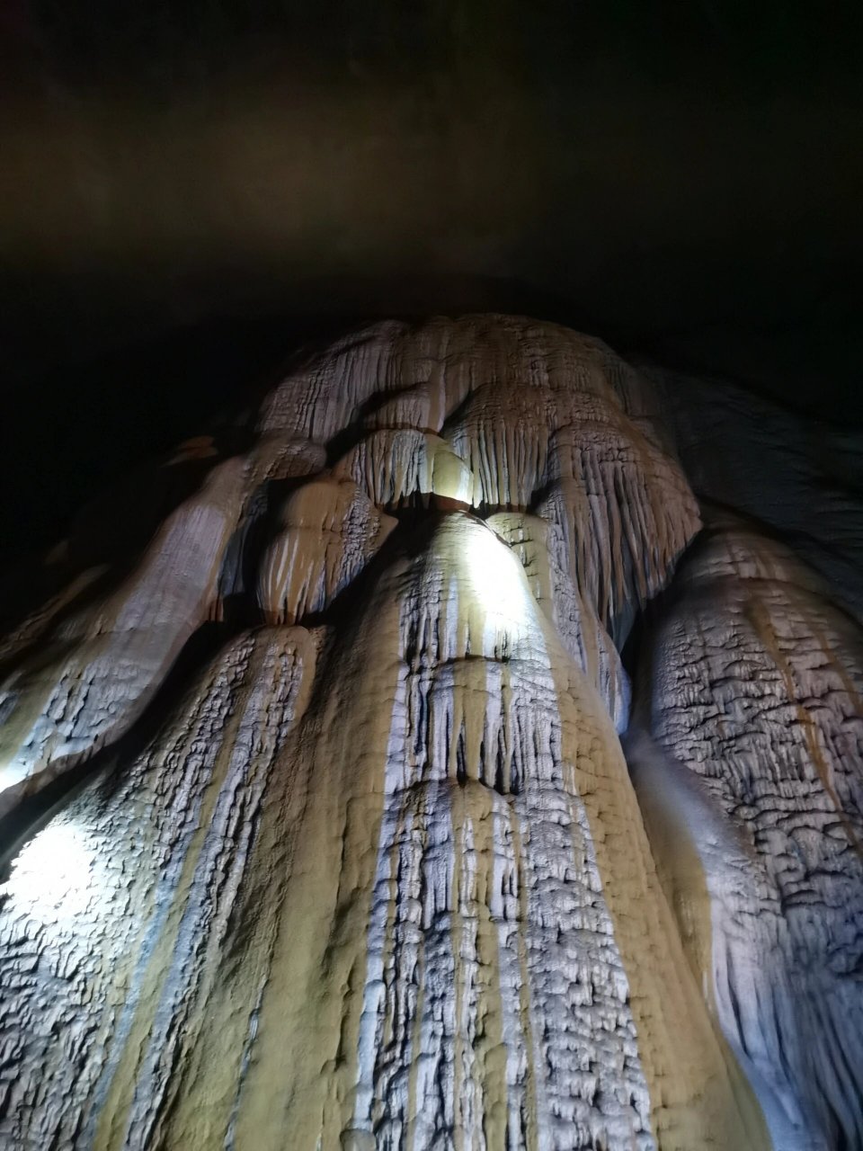 恕我孤陋寡闻,罗坑大岩洞——应该算是广东洞界的天花板了吧!