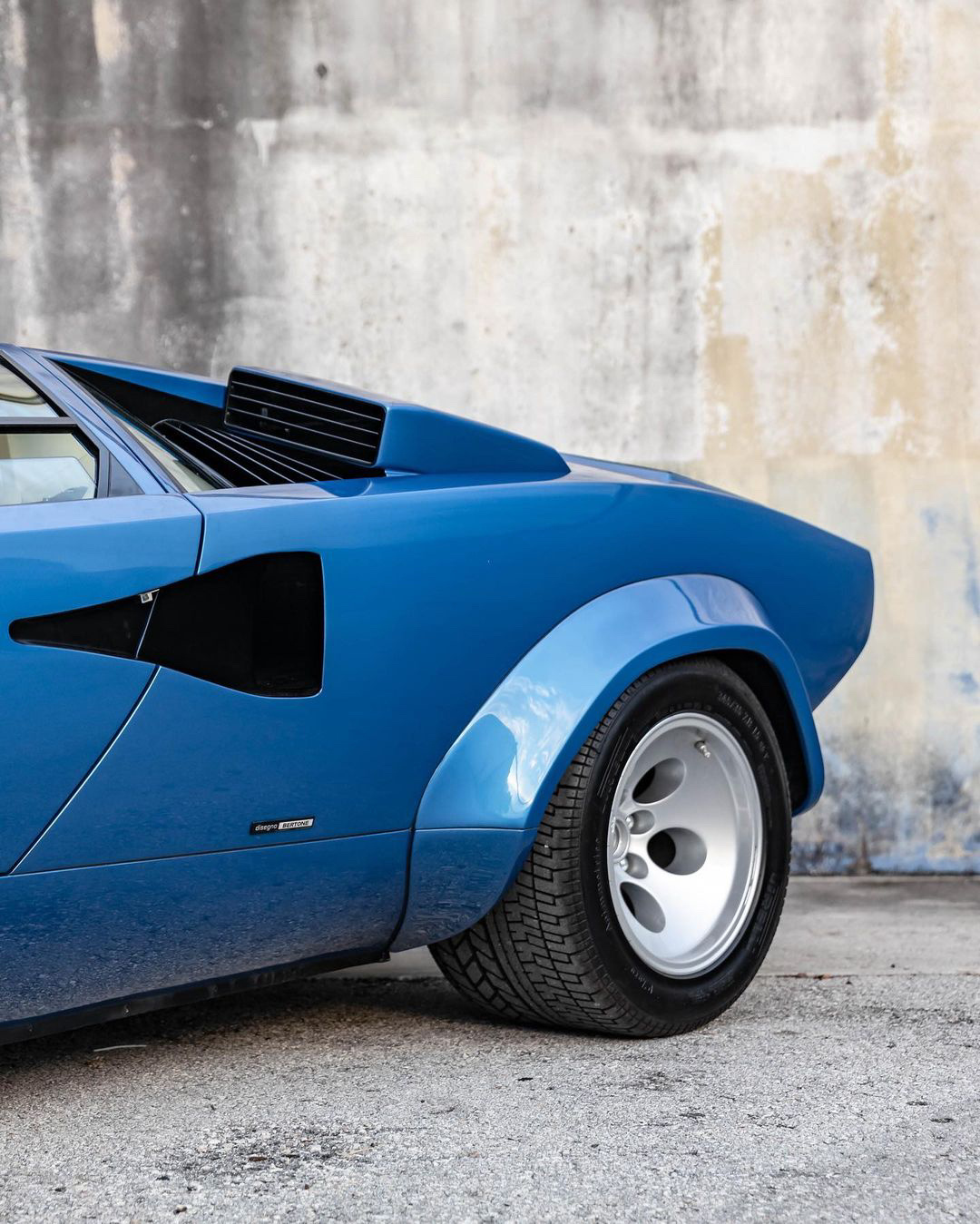 绝版方头牛牛90 手工造车的年代不知甩了如今流水线多少