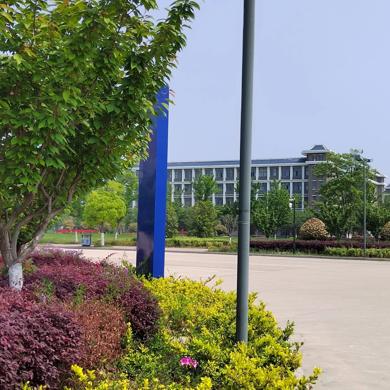 蚌埠工商学院校园风光图片