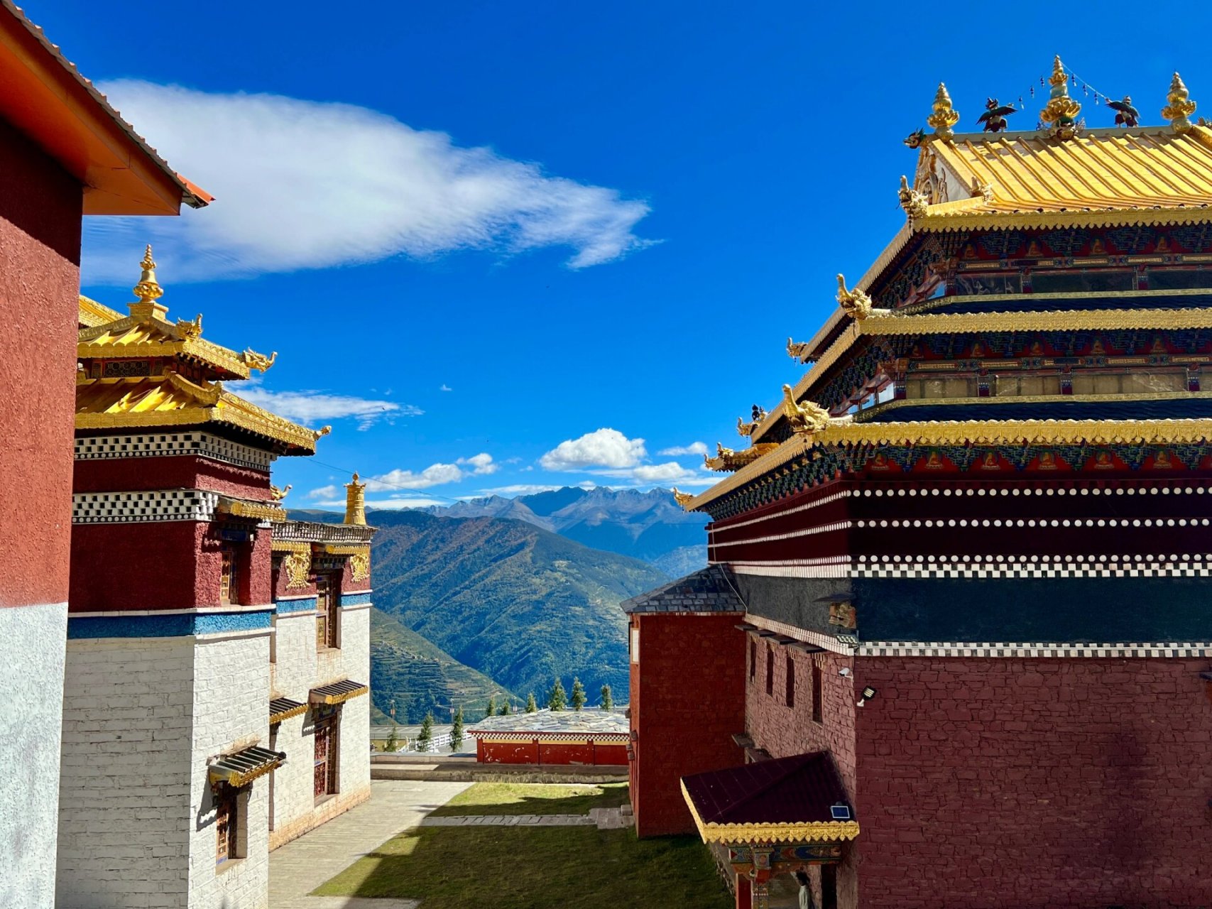 马尔康 昌列寺 震撼美 推荐一游             尚未被开发的神秘云顶