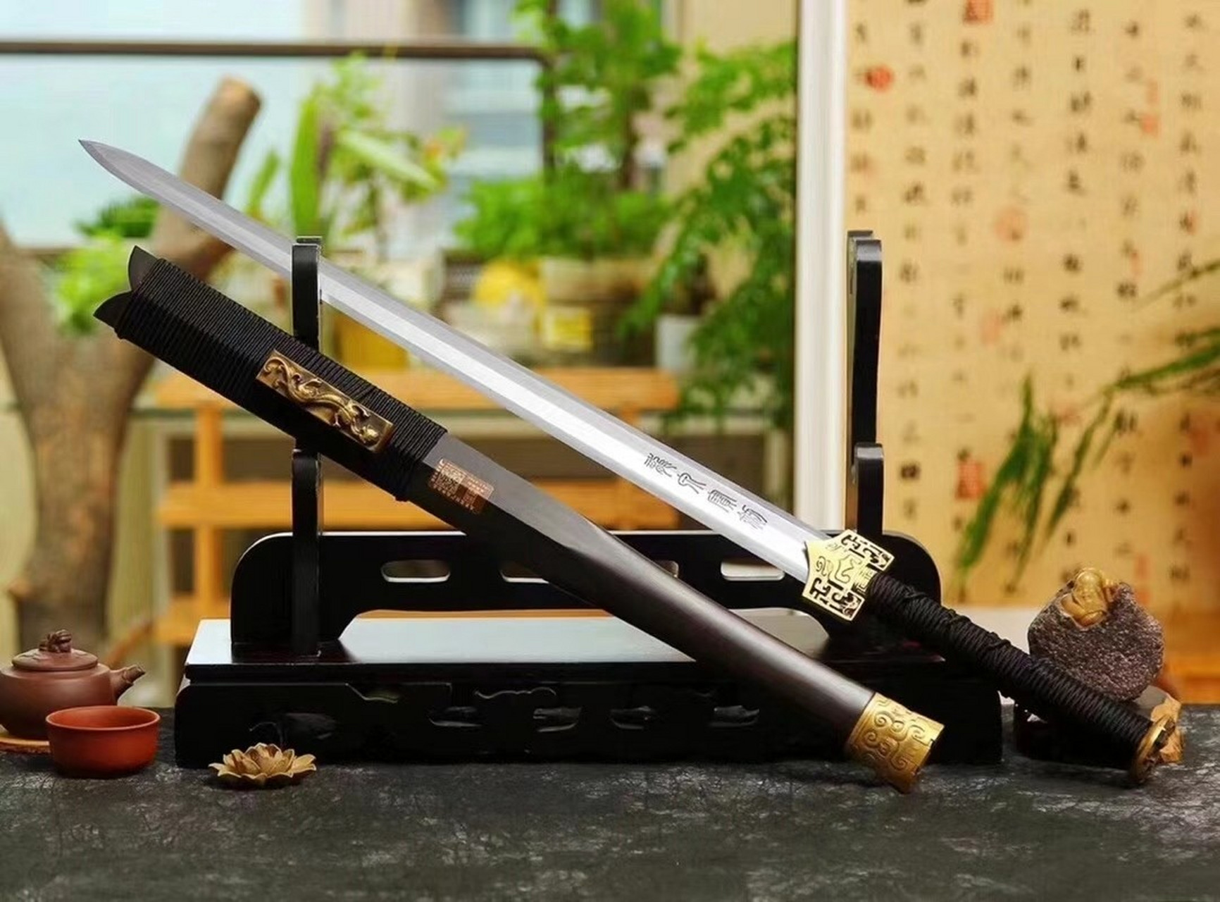 宝刀剑摆放镇宅摆件如何摆放寓意 【宝刀剑摆放】 1.