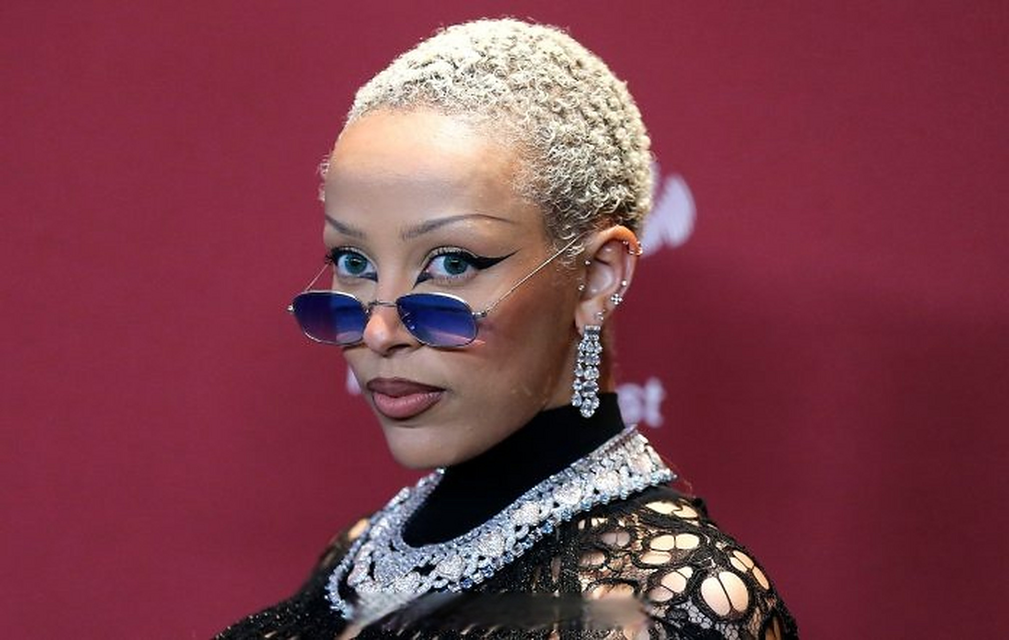 5月9日,doja cat在twitter上向粉丝透露其新专辑名称为《first of all