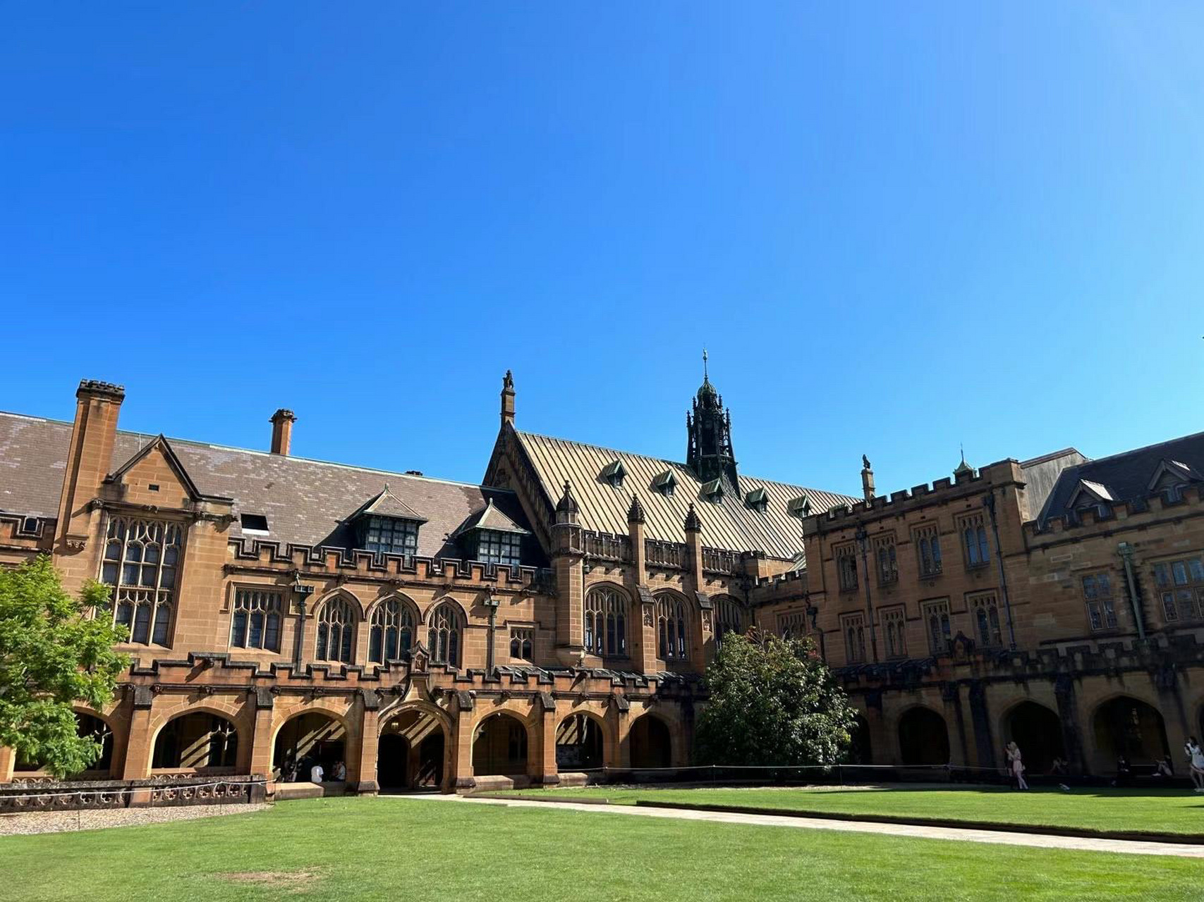 悉尼大学第一周 好美的校园,要加油哦