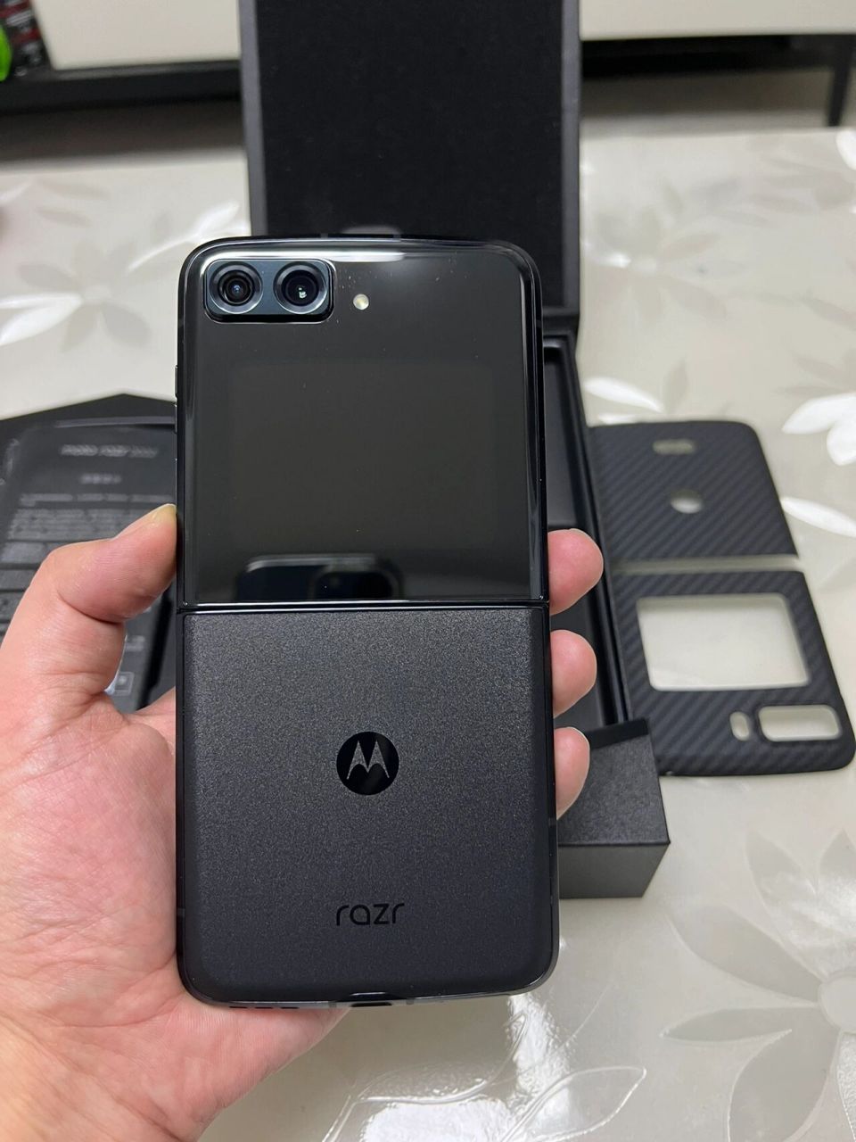 摩托罗拉折叠razr 2022款刀锋 顶配12g 512g 摩托罗拉折叠razr 2022款