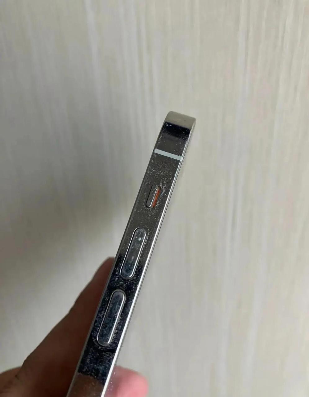 iphone15pro系列确认要使用按压式的静音键了,伴随了苹果十几年的上下