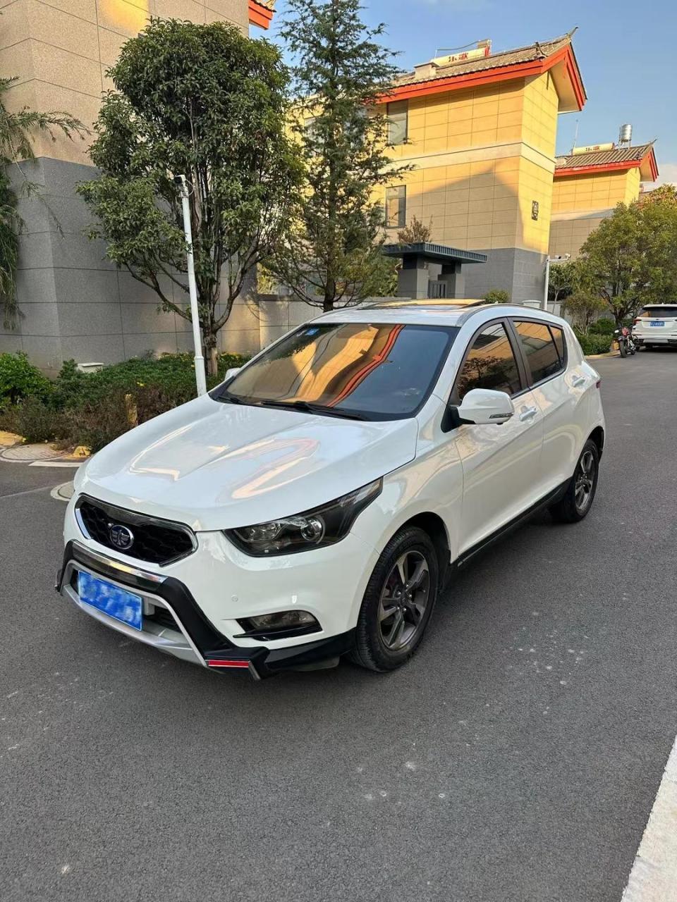 2015年10月上牌一汽骏派d60 1.