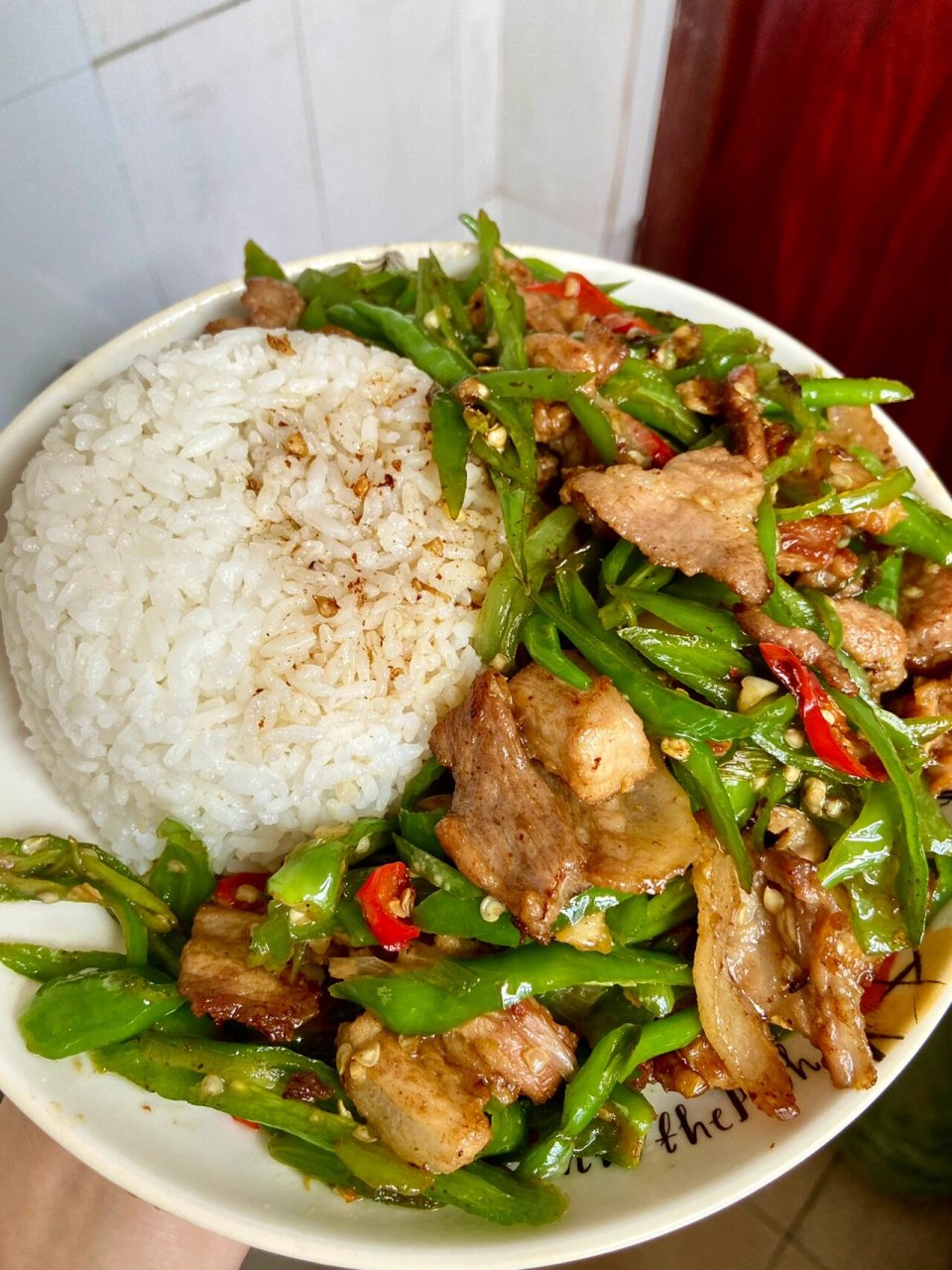 这才是真正的辣椒炒肉盖浇饭!
