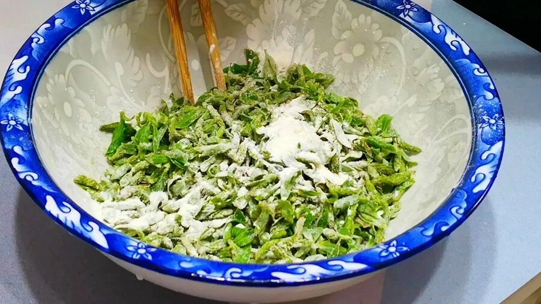 开春第一鲜/柳树芽/吃柳树芽/春天野味 3月,抓紧吃"开春第一鲜"!