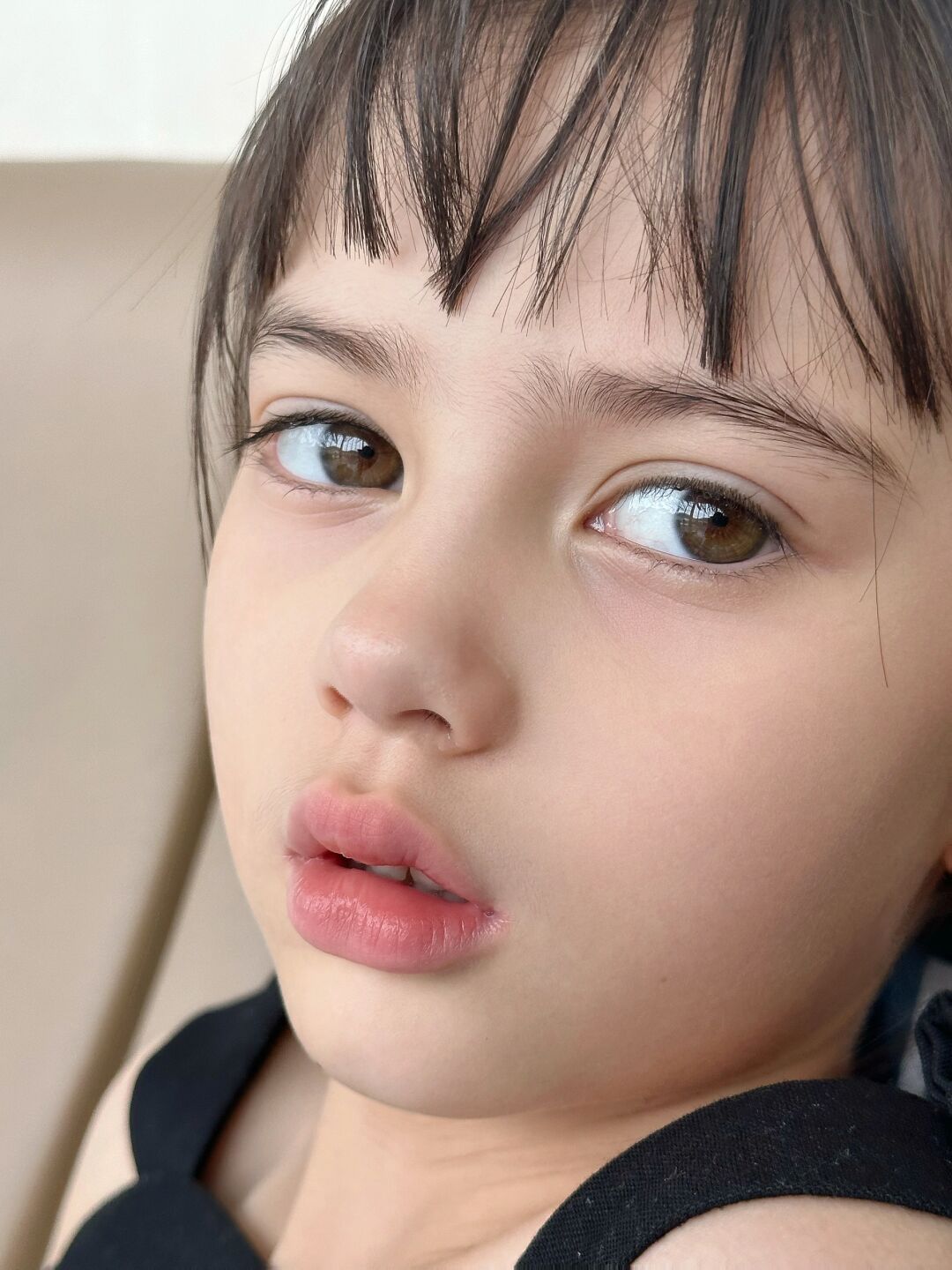 求一个喜欢嘟嘟唇的评论区 受点委屈,哭得鼻子嘴巴都红了,嘟嘟唇变