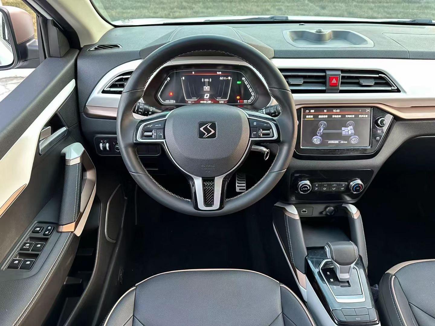 大众思皓e20x,续航301,有快慢充,五门五座,保险刚买,全程4s店保养