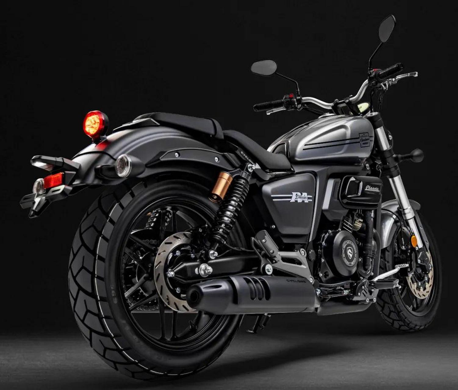 赛科龙宣布旗下复古巡航车型"ra401"开始预售,定价暂未公布,完整售价