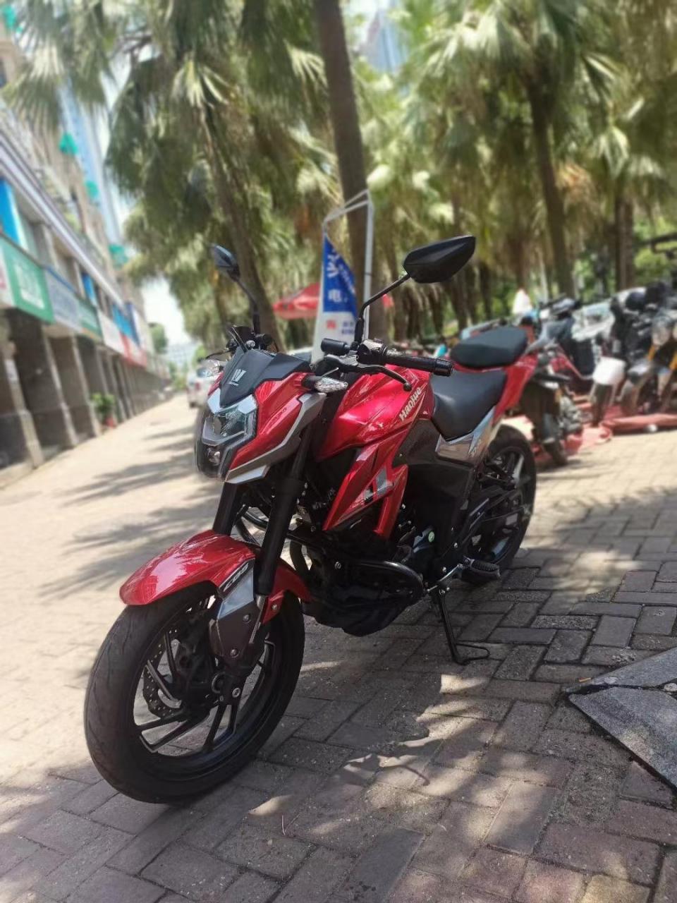 家有一辆豪爵dr160s摩托车 新车落地将近15000 实表公里数1600   无倒