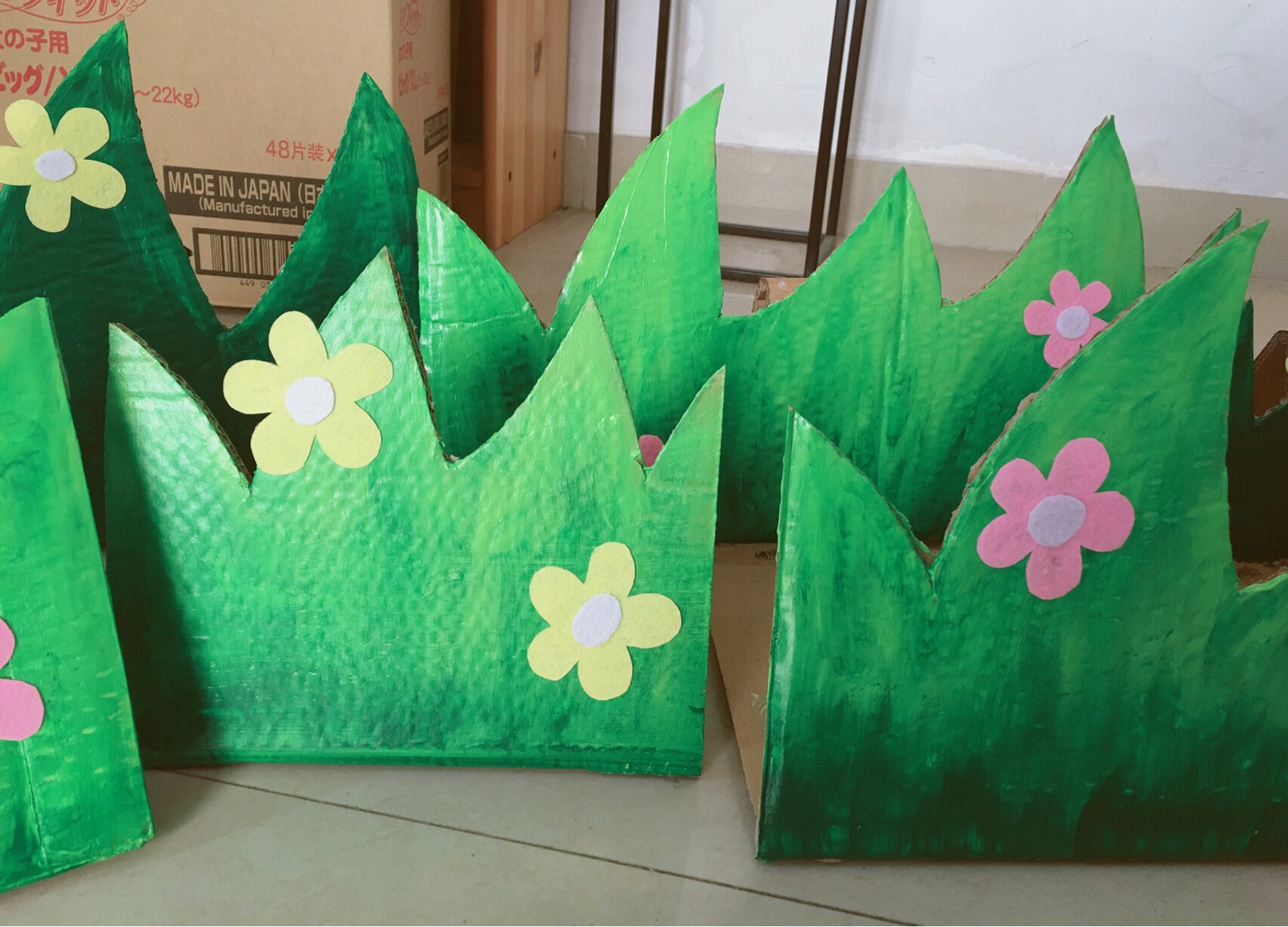 幼儿园手工(舞台剧小草) 幼儿园小班舞台剧表演, 为了让孩子们第一次