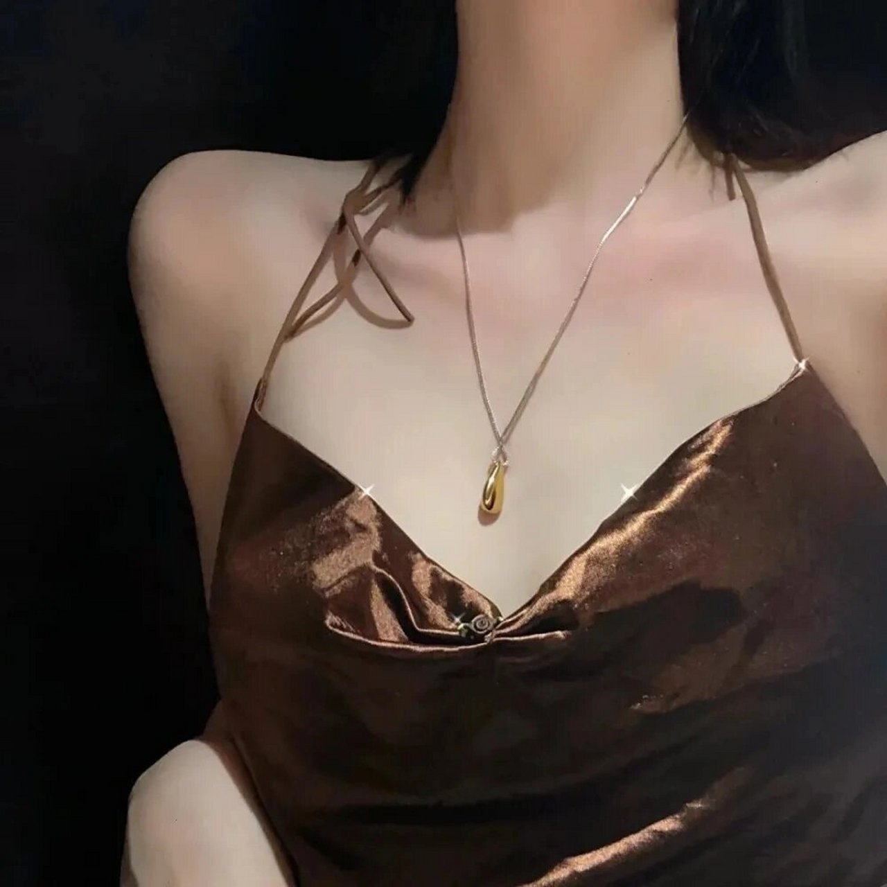 锁骨部位女生头像分享 往事不必耿耿于怀,我还是我,有趣的我.