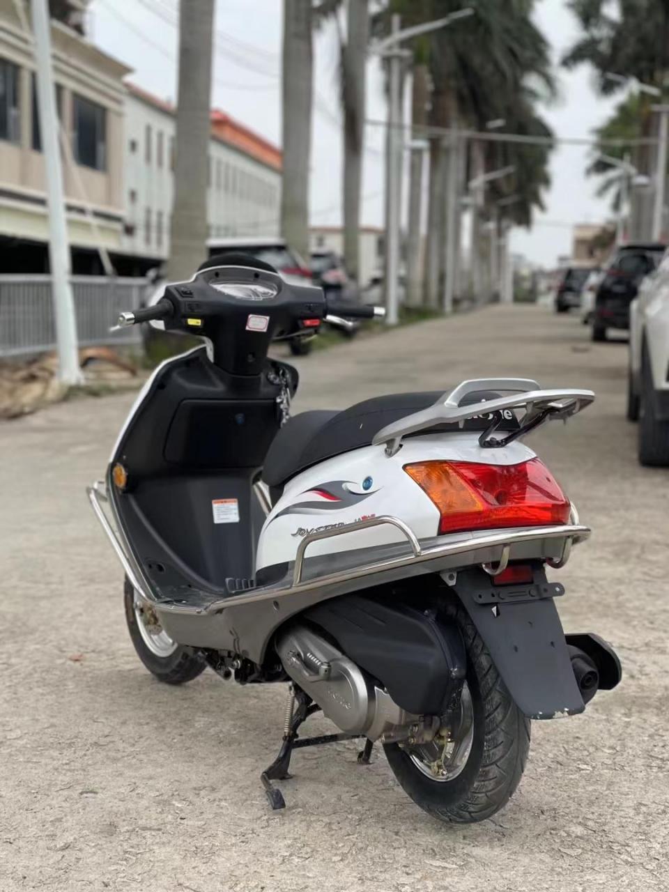 豪华版-国三 豪爵喜之星100cc 现秒2980元 性价比高的摩托车推荐