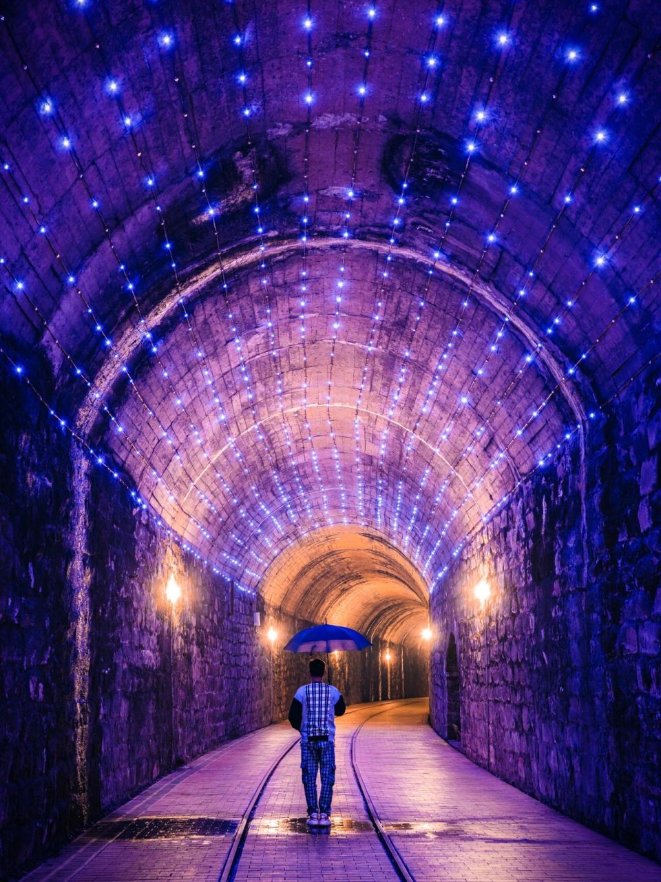 重庆奇幻穿越78千与千寻隧道里那一片星空 已经好久没来这个千与