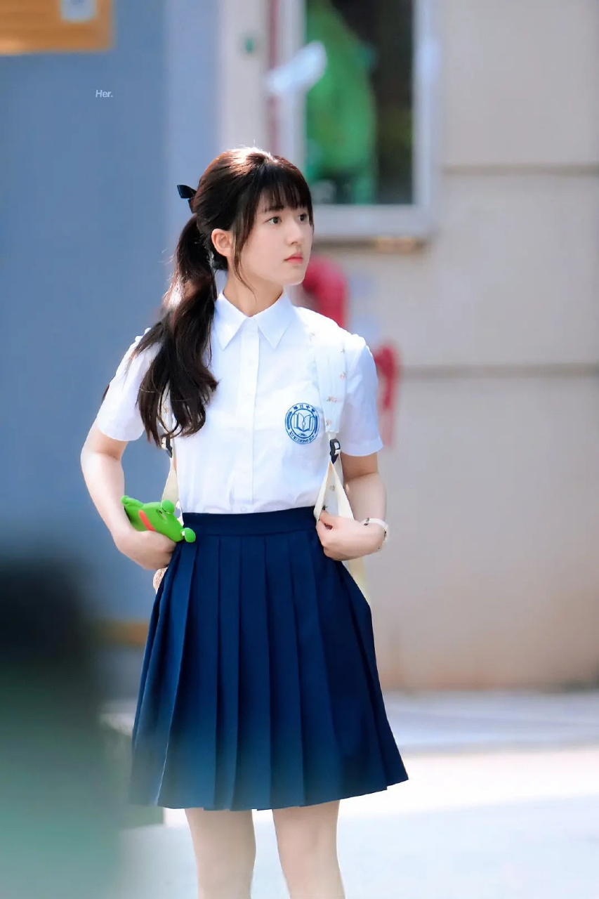 赵露思和孙淼怡谁演女高中生更适配?没有装嫩的感觉.