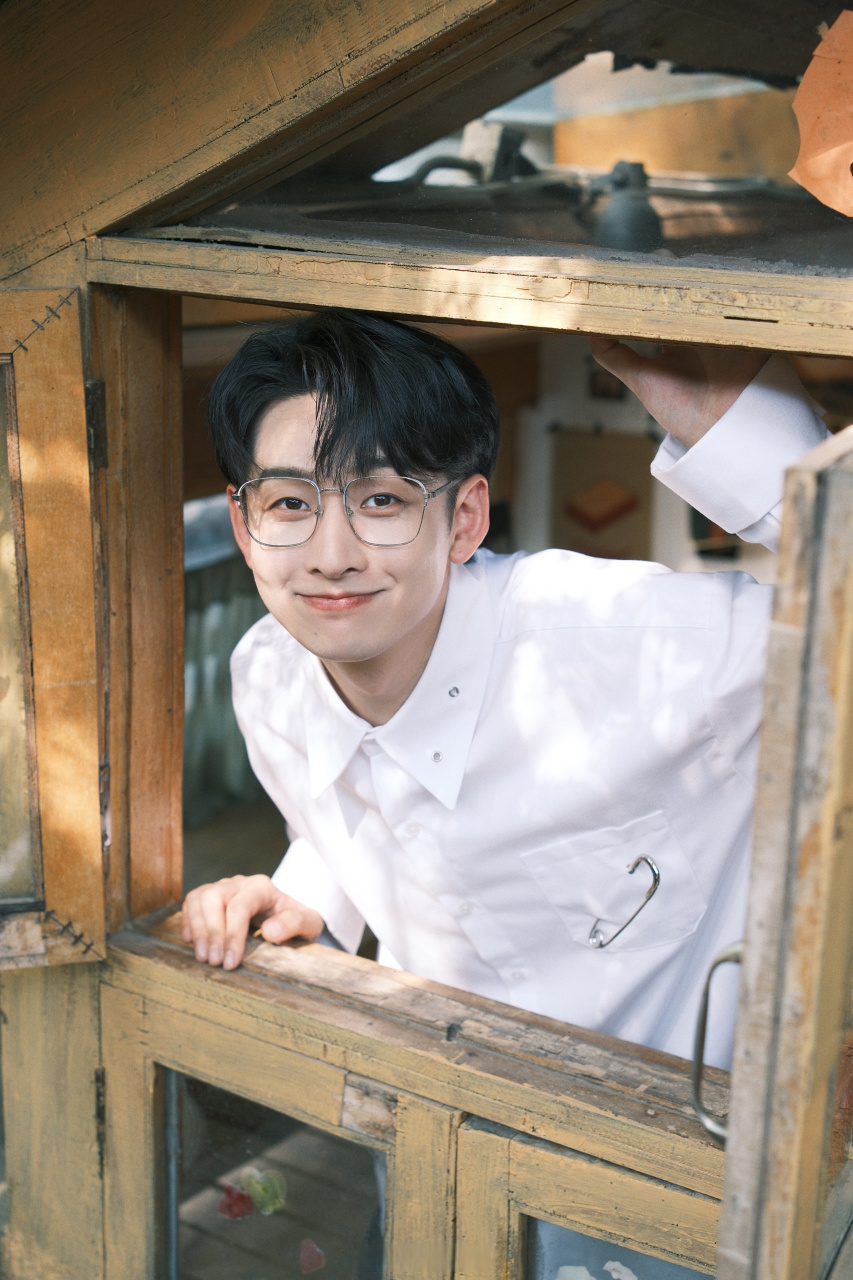 齐思钧# 来自红微的晚安[月亮]