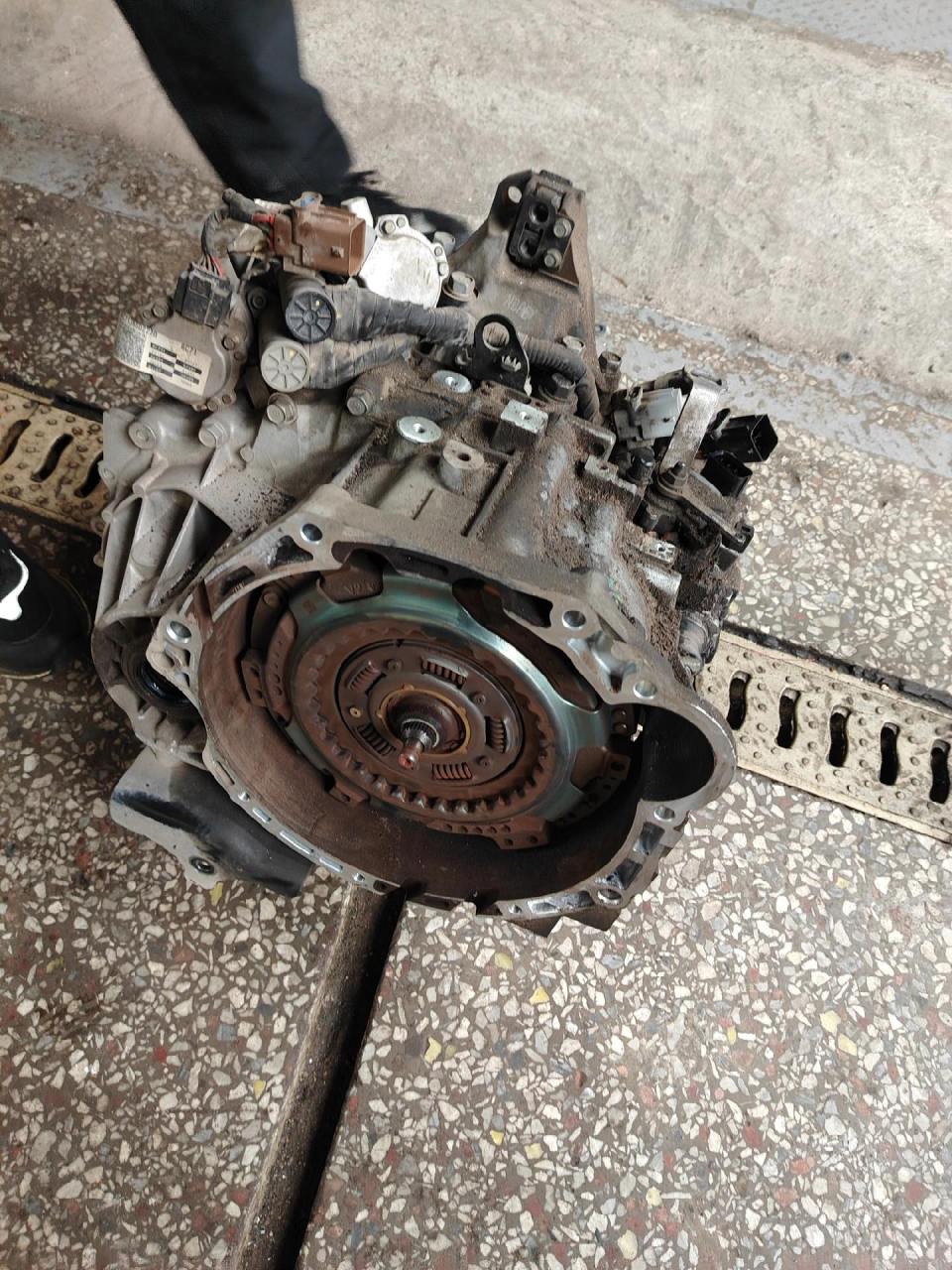 拖车到店一台18款现代领动1.