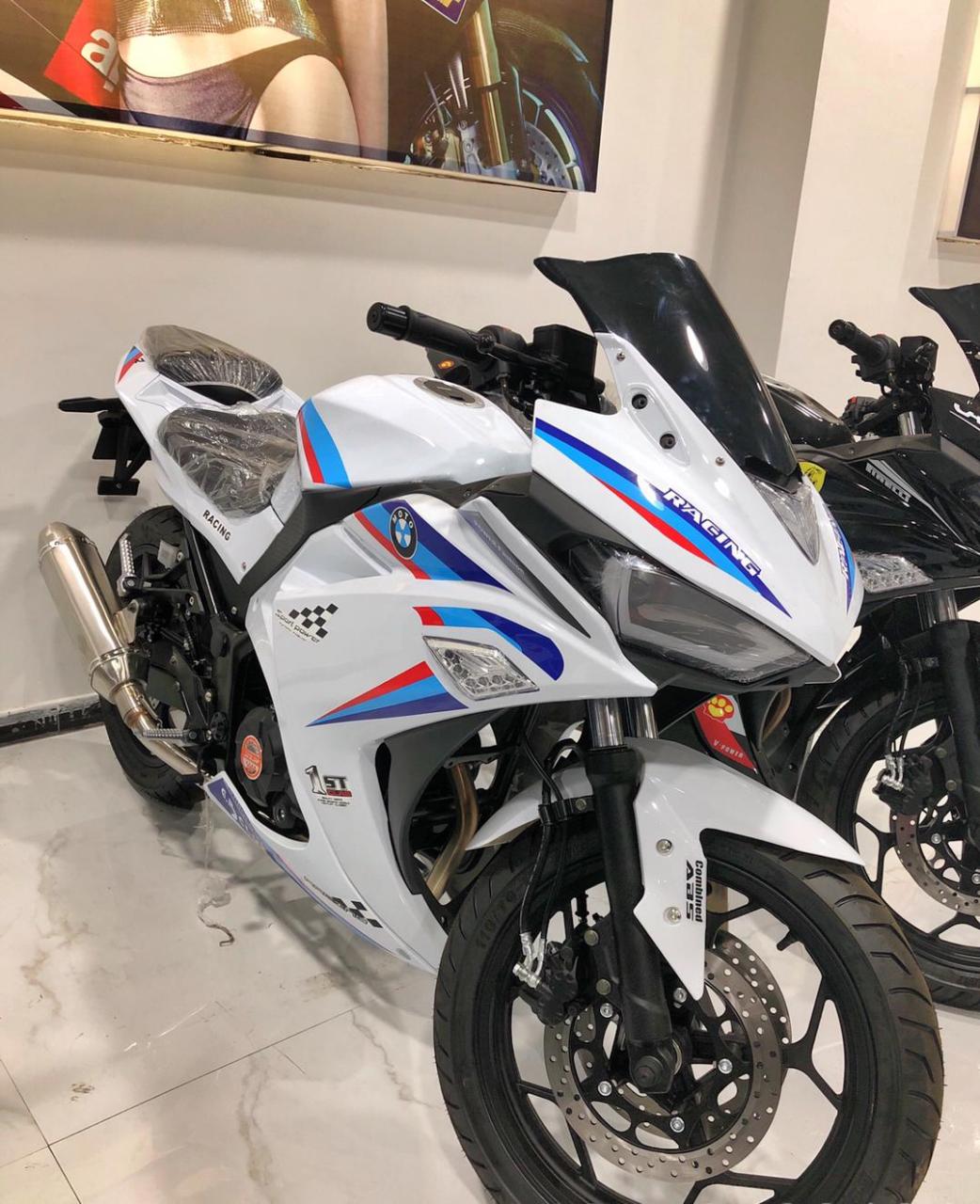 国产r3幻影现车颜色版画图集