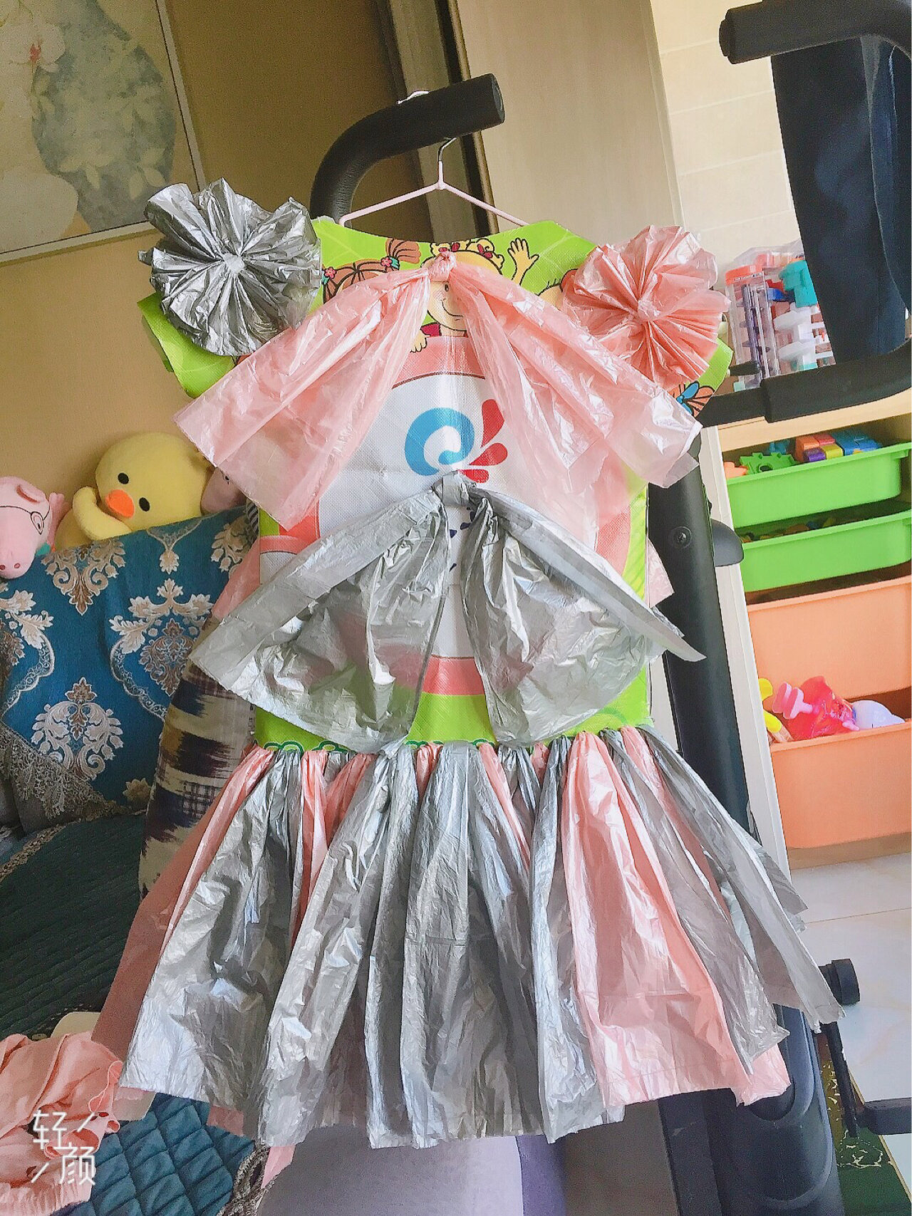 幼儿园服装秀废物利用