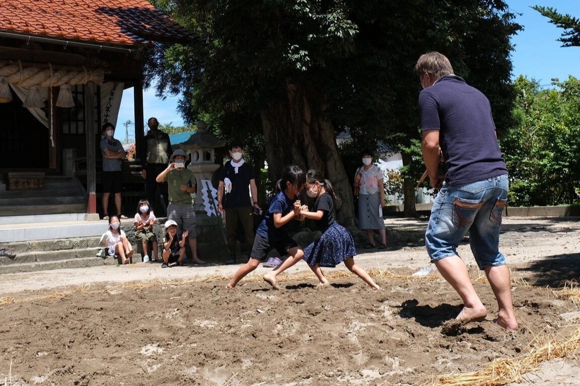 小学生相扑训练图片