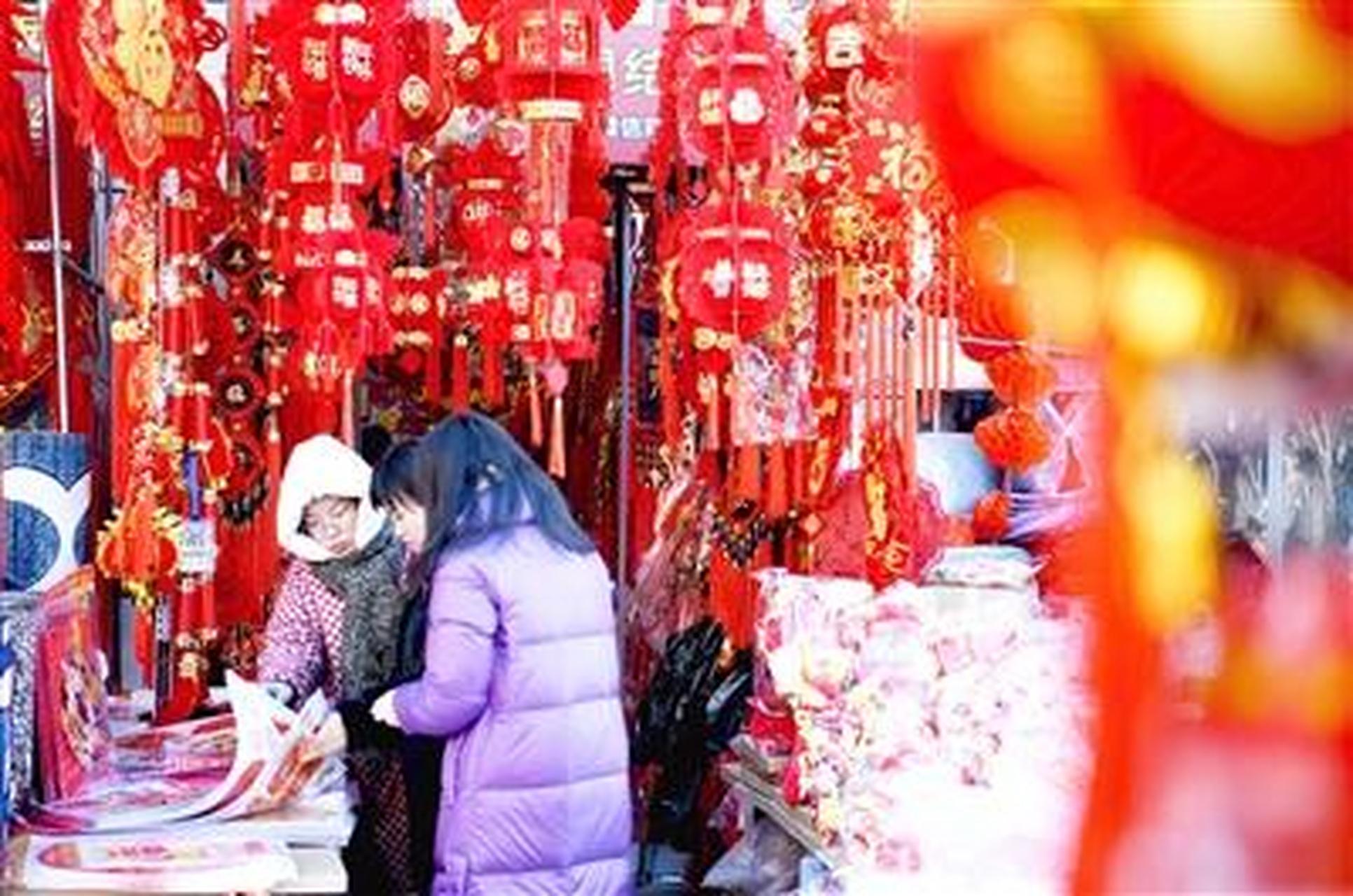 长治身边事春节临近,潞州区英雄台小商品市场内,春联,灯笼,中国结,"福