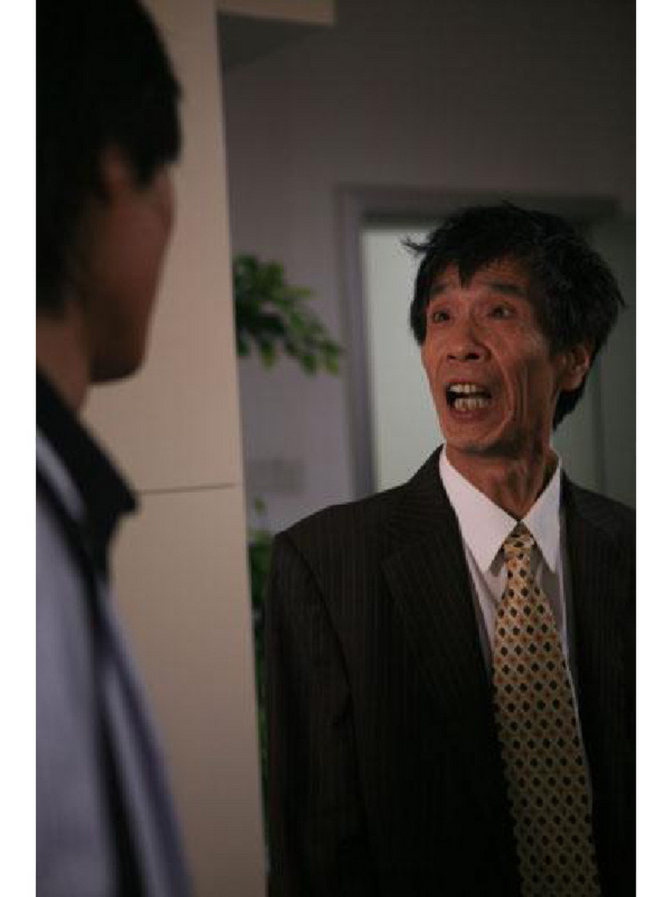 华语经典角色:贾队长  颜冠英老师饰演的贾队长.