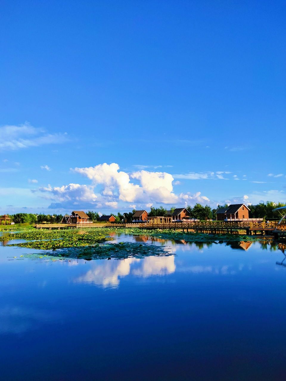 长岭湖:哈尔滨消夏好去处 哈尔滨夏天最美的自然风光莫过于长岭湖风景