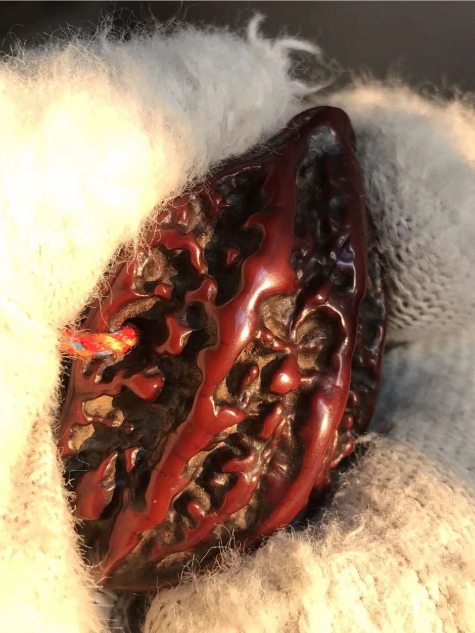 百年老核桃 太公留下来的 到我是第四代了 受我爷影响 我平时也喜欢收