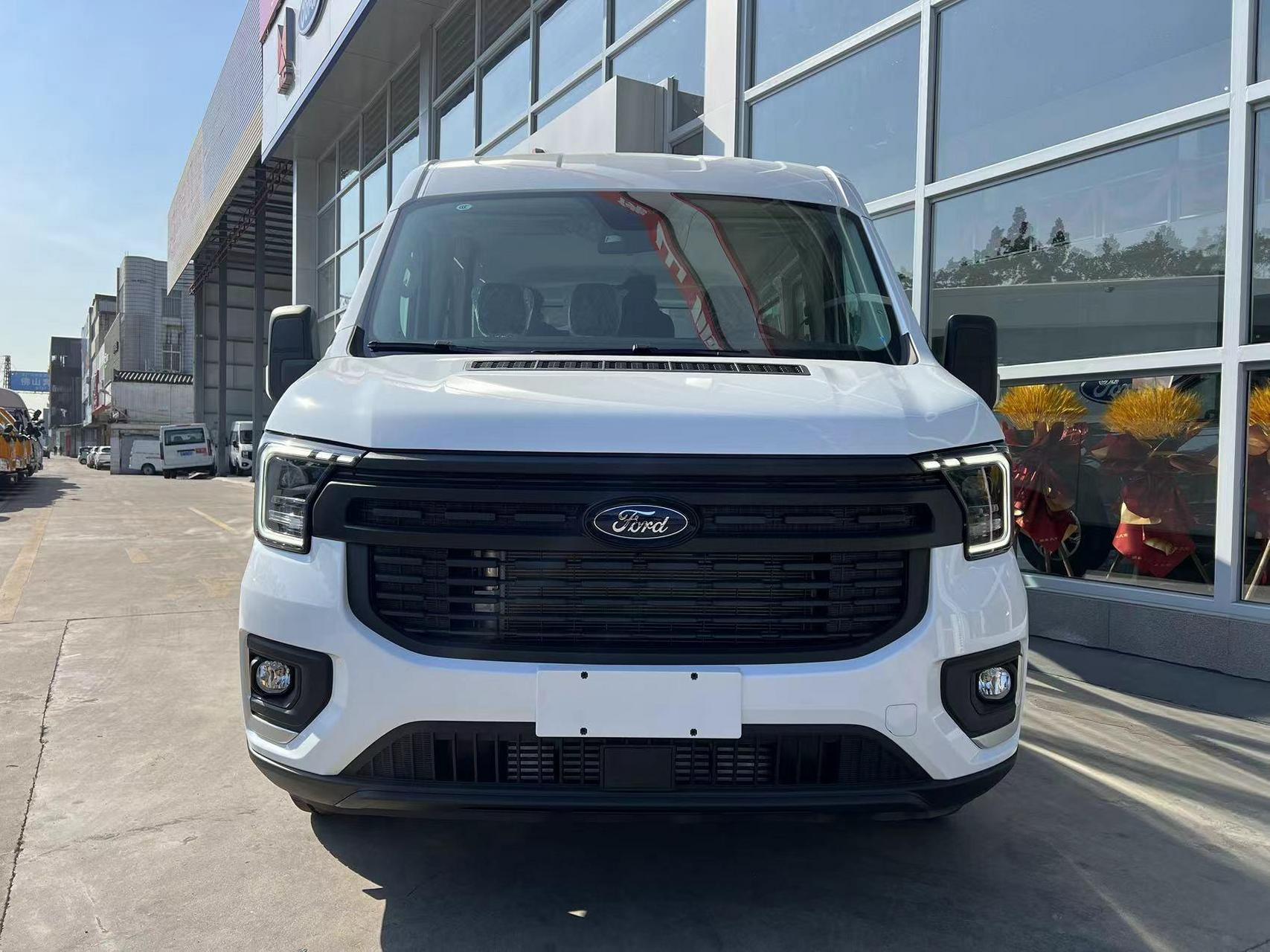 全顺t8商运版 3-18座 超强动力2.0t-2.