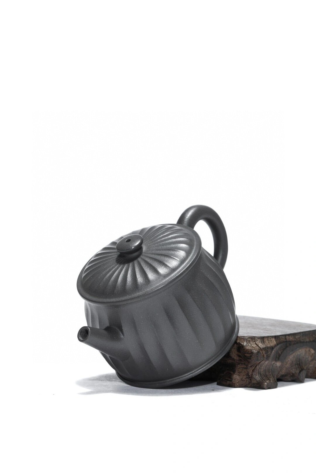 《灯笼壶》国家级高级工艺美术师 范立君 《灯笼壶》 国家级高级工艺