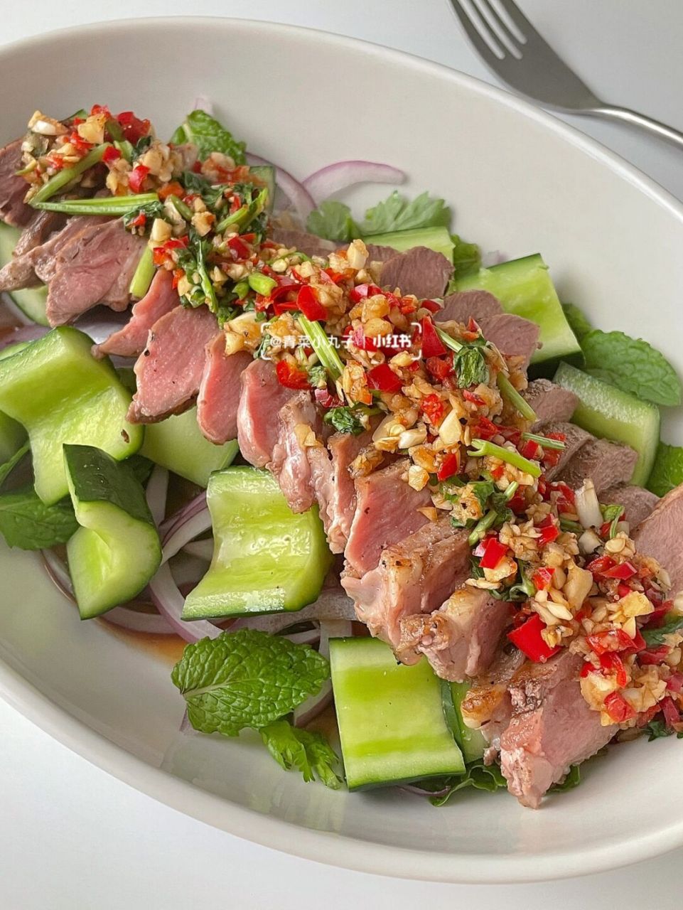低卡轻食09爽口开胃 | 泰式薄荷牛肉沙拉 清新的薄荷搭配酸辣的口感