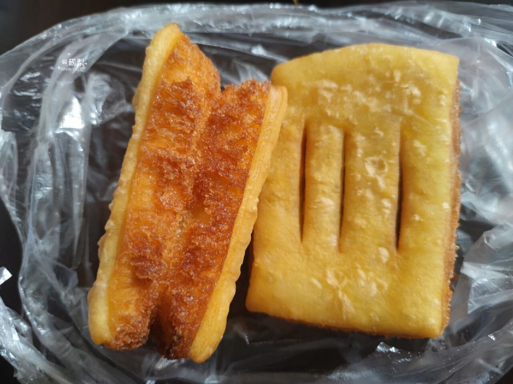 东北蜜果 哈尔滨的早市卖的早餐 蜜果 我们管油条叫大果子 这个是甜的