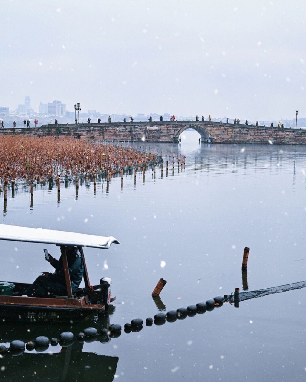西湖初雪 | 也算是窥见断桥残雪啦!