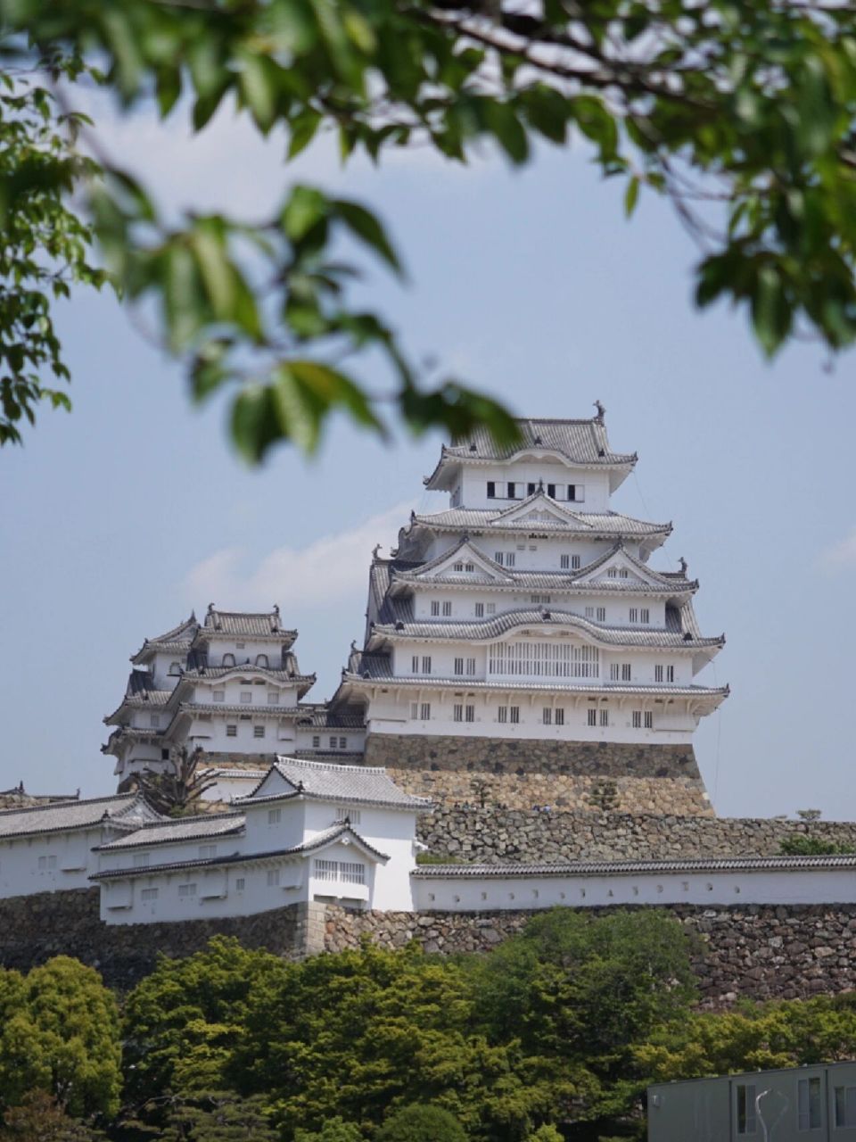 姬路城可以从大阪当天往返很方便,特别推荐!建议买天守阁 好古园通票.