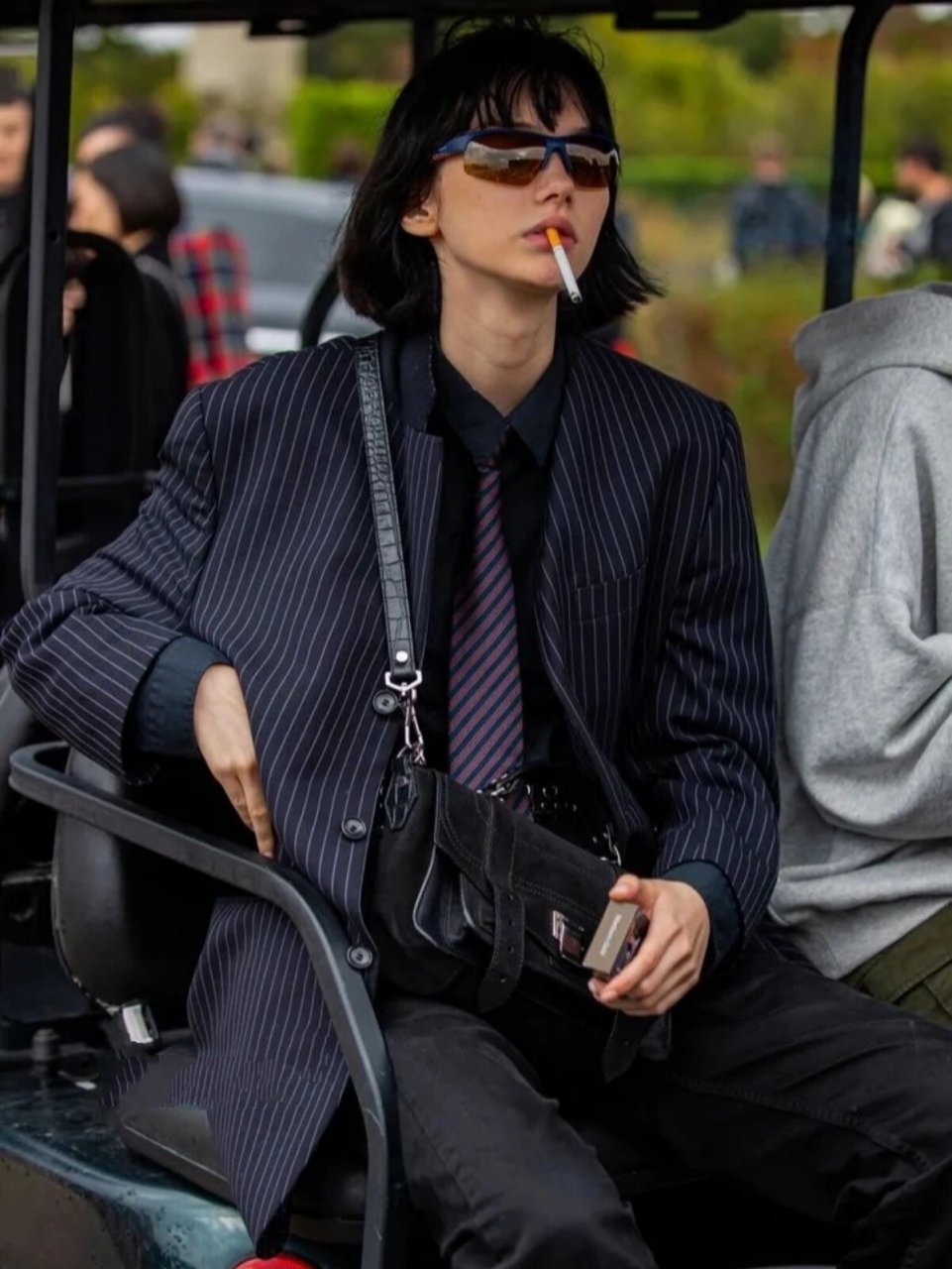 俄罗斯00后超模,短发和高级厌世脸太帅了!