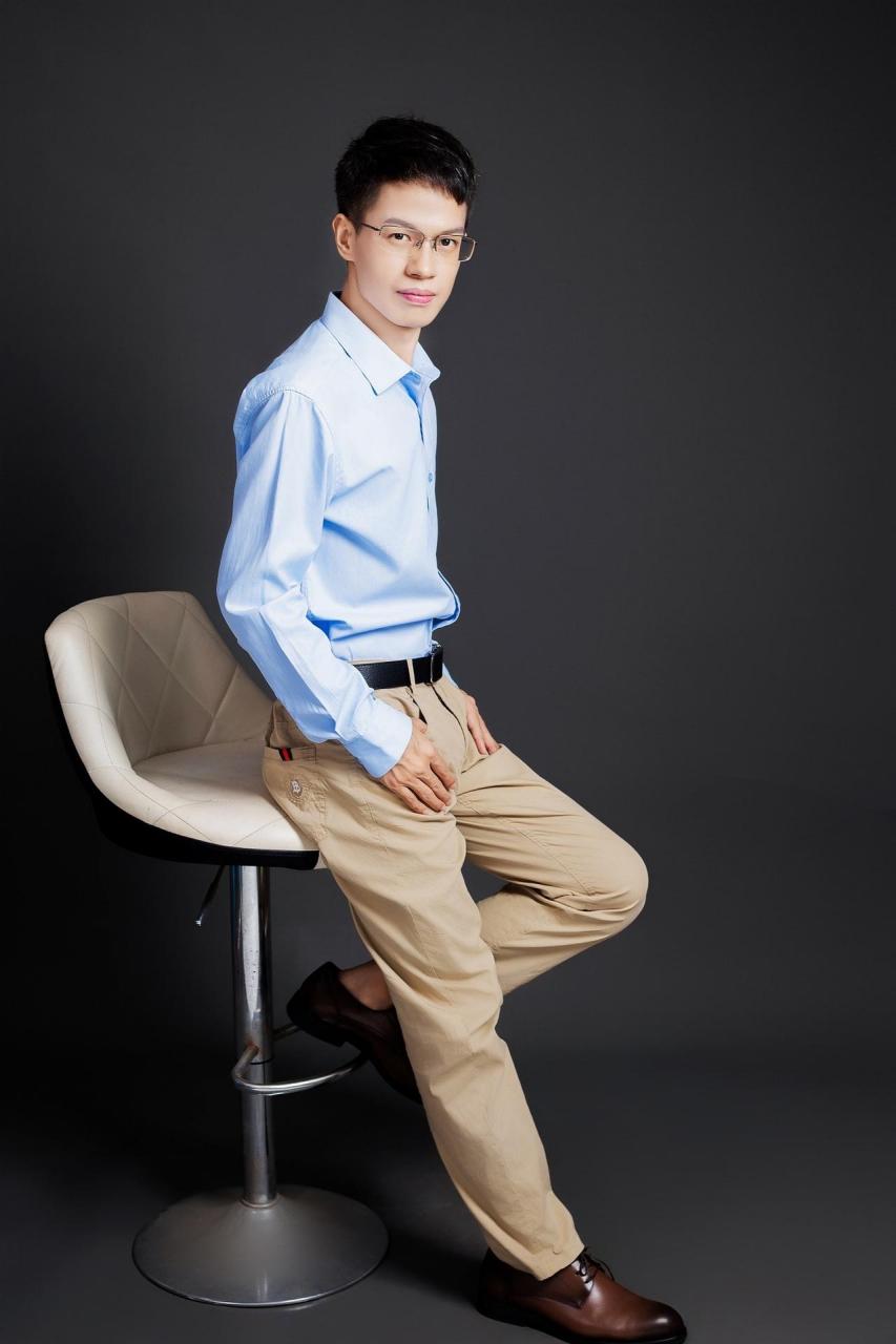 经历艰难险阻,风风雨雨的szm总部ceo,上海青年民营企业家光哥最新形象