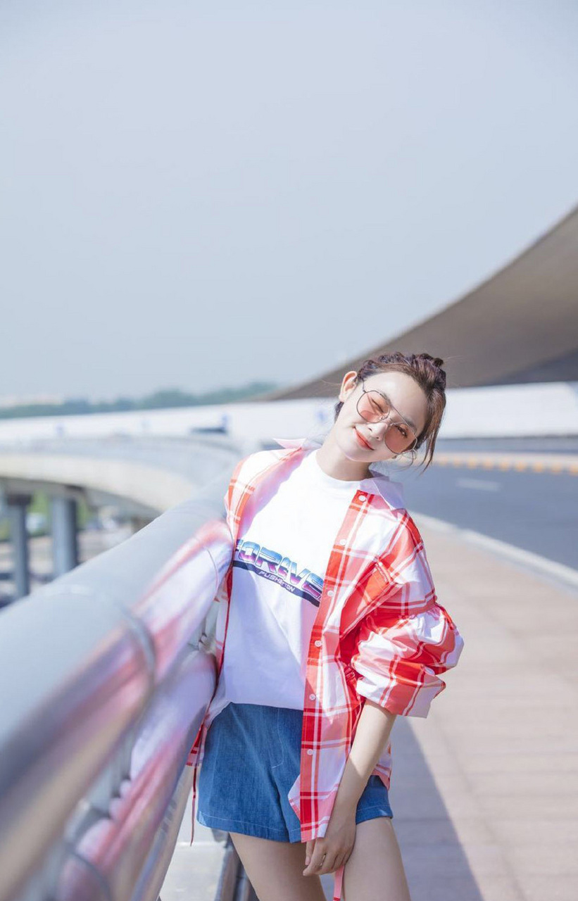 彭小苒|清新甜美机场照