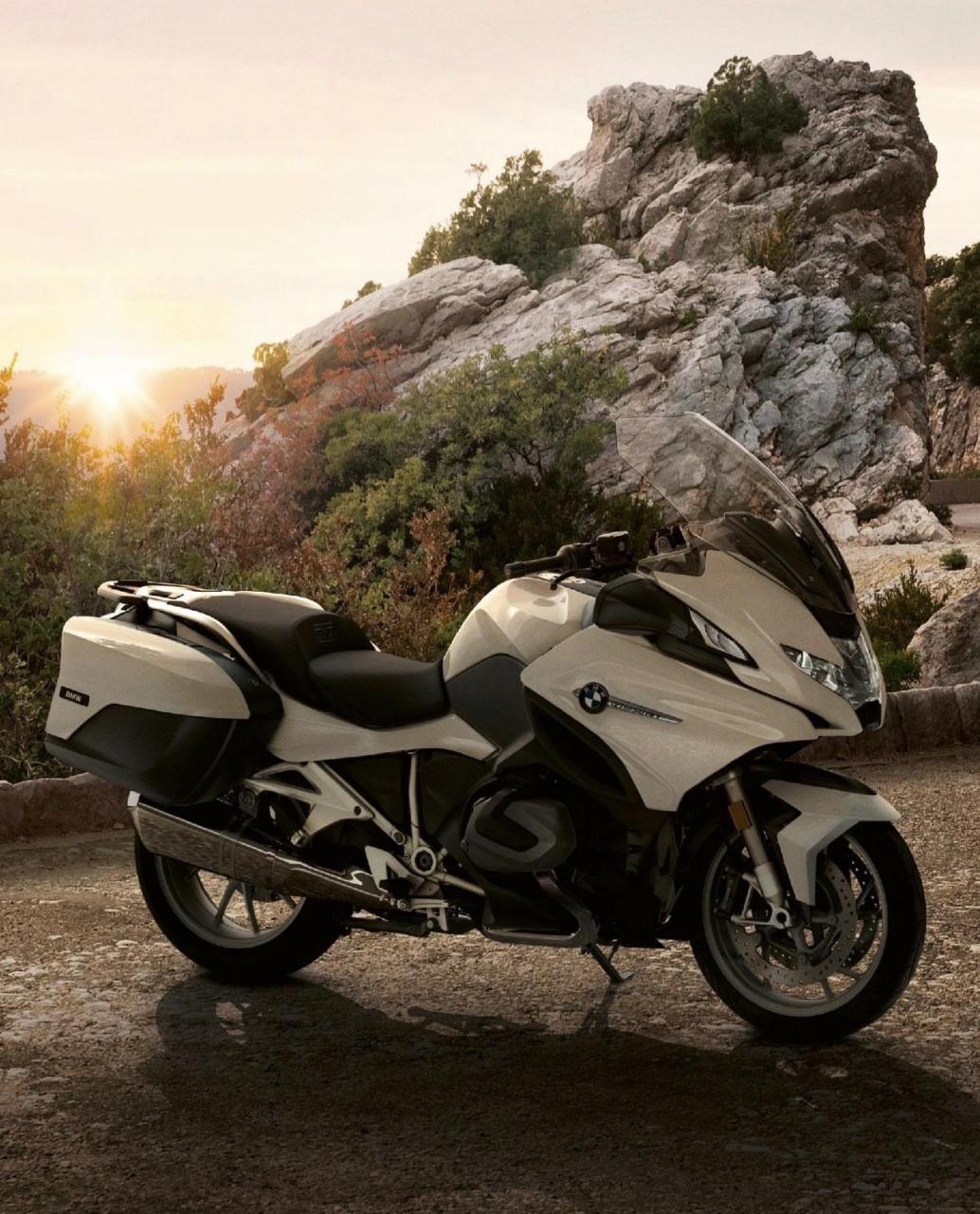 宝马r1250rt维修手册.