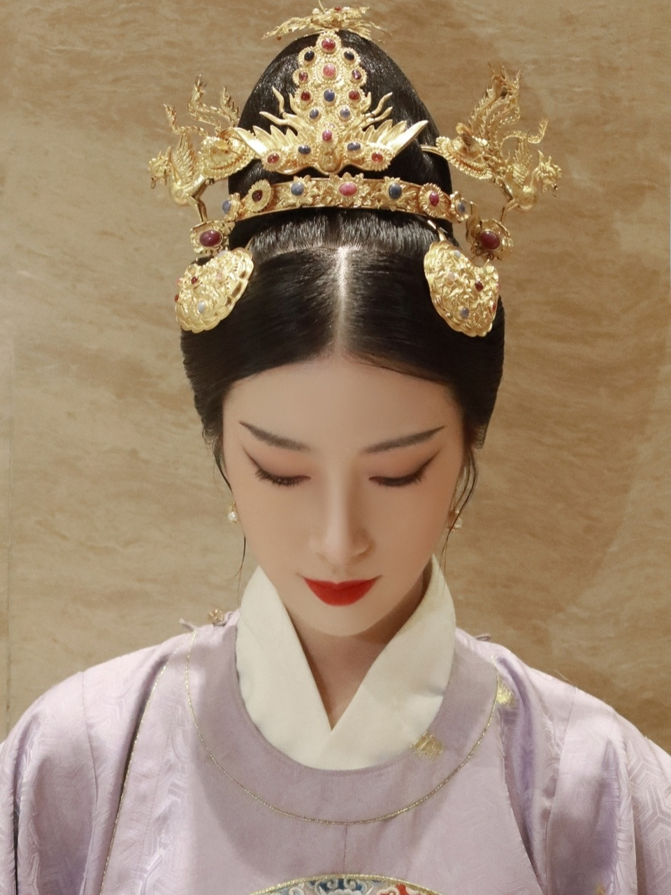 明代妆造‖狄髻‖长沙约妆‖ 大美女气质超绝 	 狄髻的"狄"字,在古代