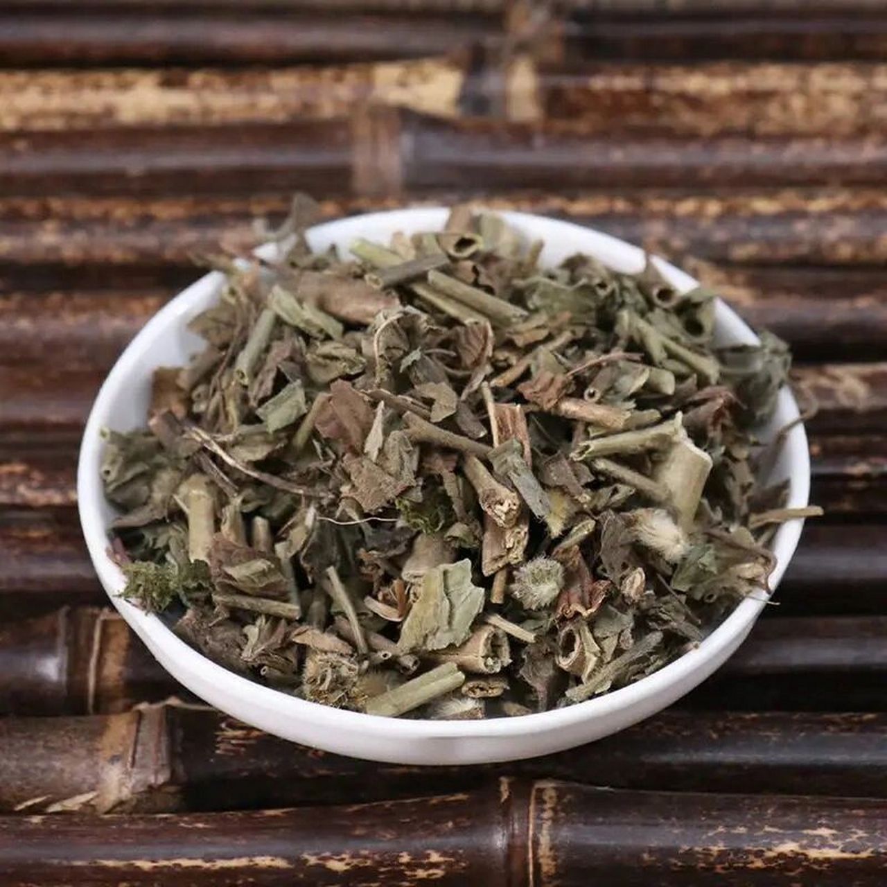 中药蓝布正 性味与归经:甘 微苦 凉 归肝 脾 肺经.