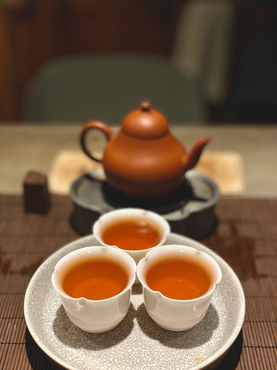 武夷岩茶·四大名丛【白鸡冠】 95白鸡冠属于乌龙茶类.