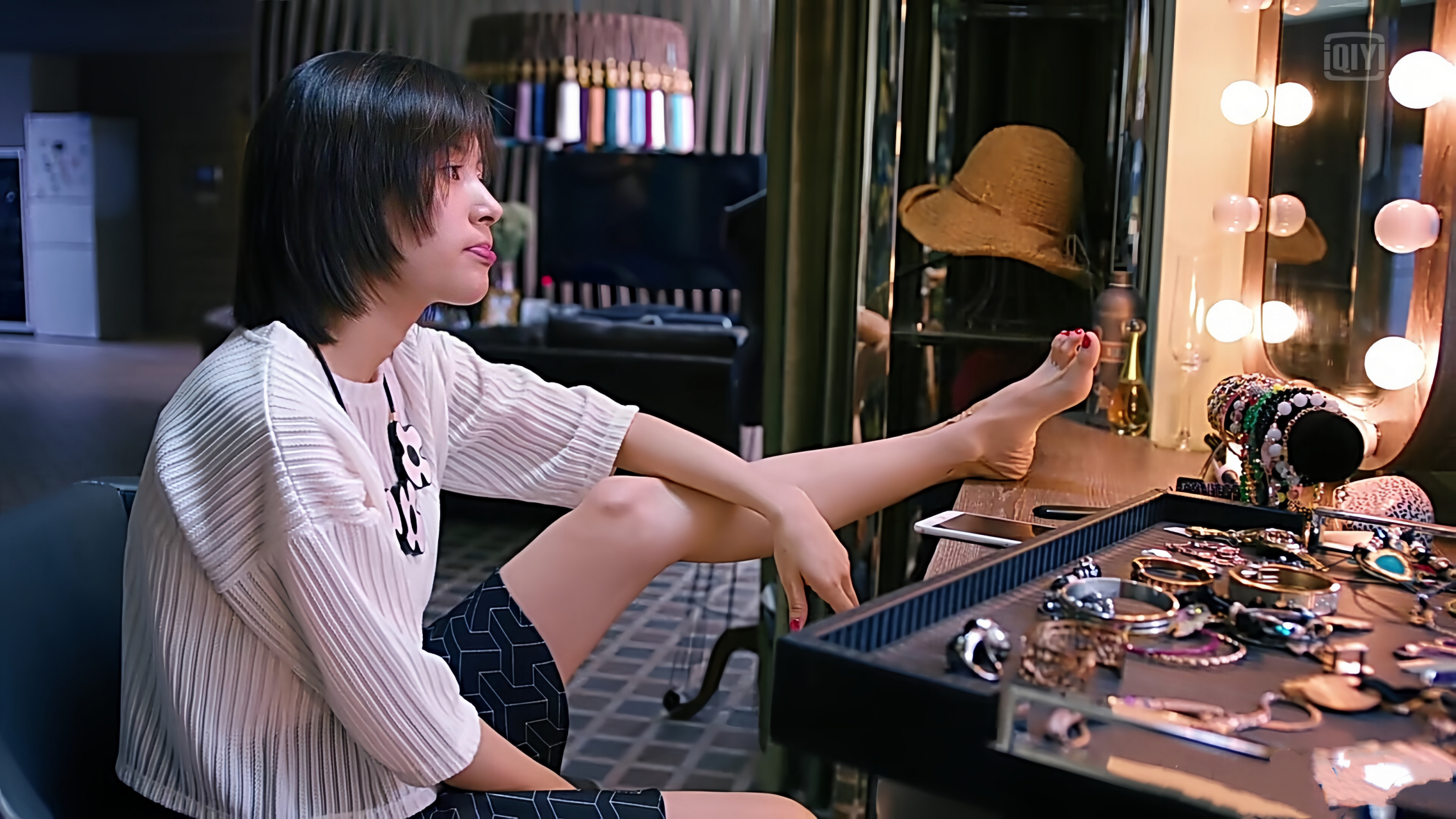 王子文欢乐颂扮演的曲筱绡,真的是古灵精怪,敢爱敢恨01至今令人印象